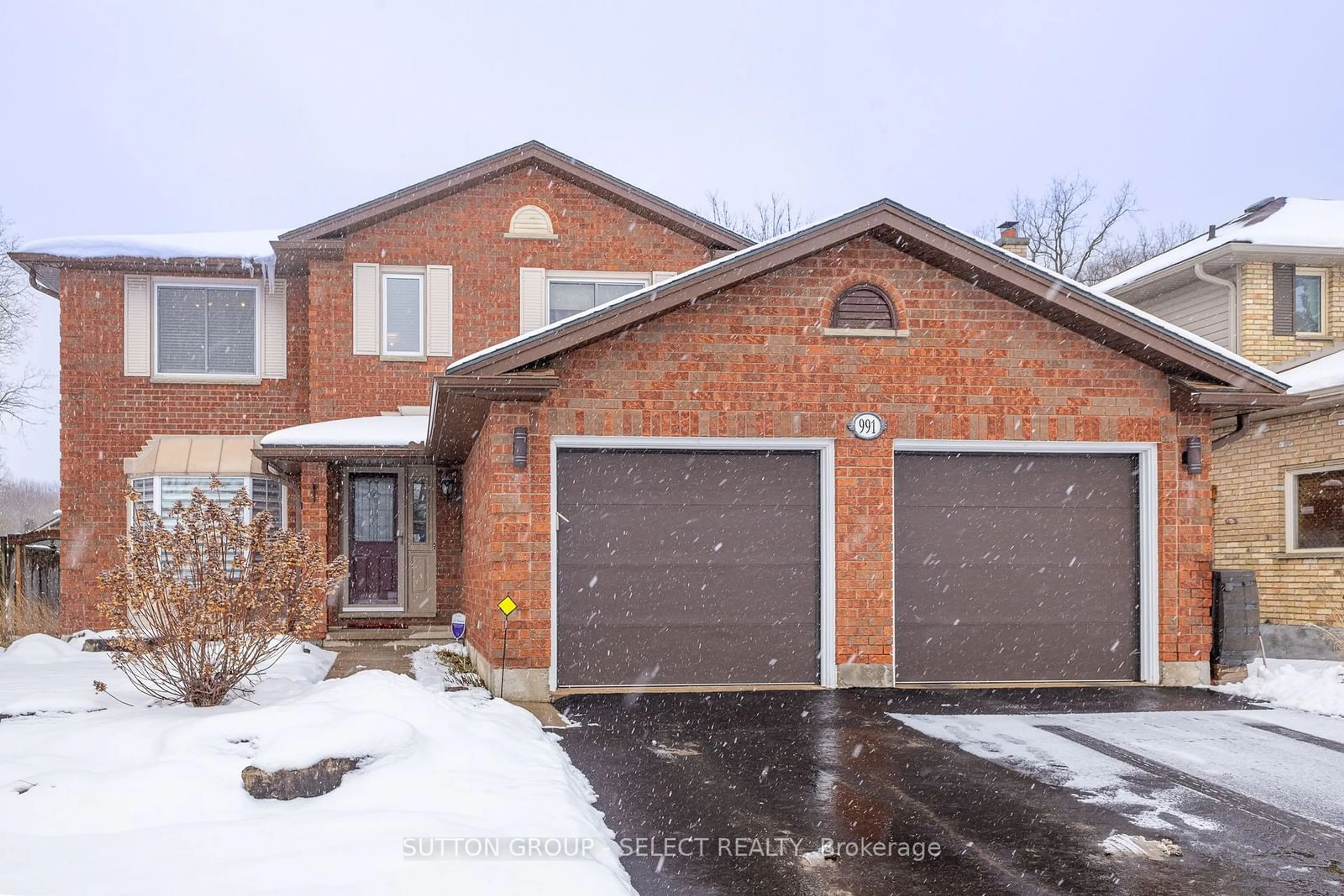 Home with brick exterior material, street for 991 COUNTRY CLUB Cres, London Ontario N6C 5R6