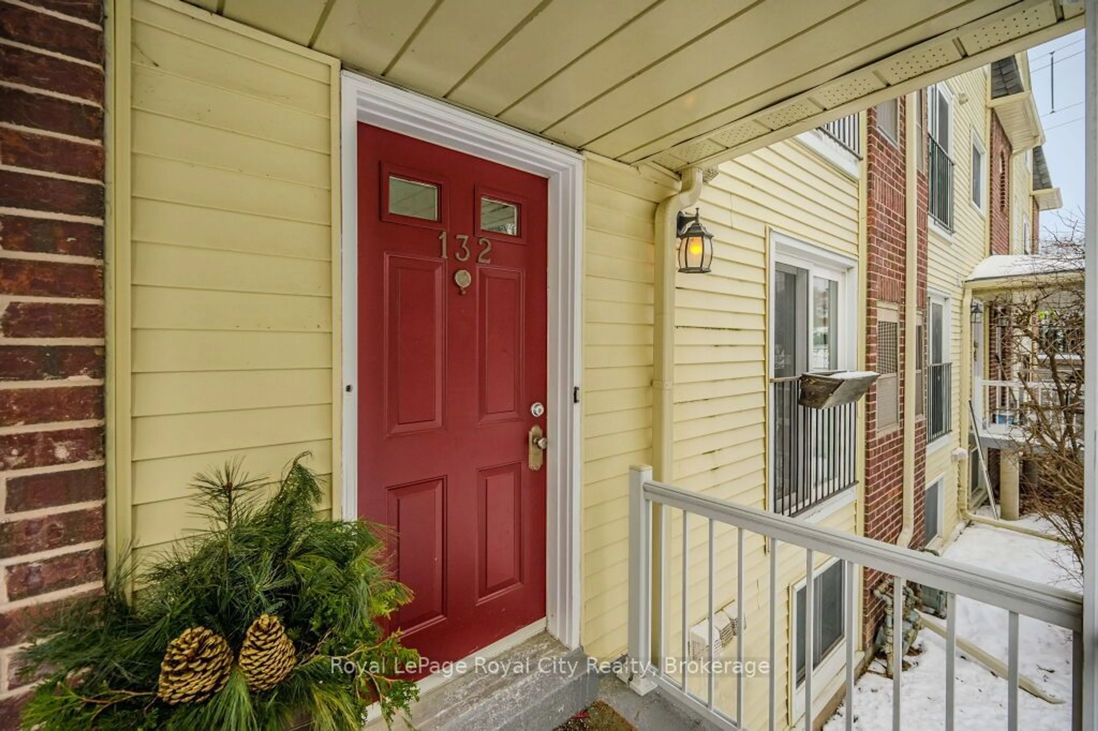 Indoor entryway for 460 Janefield Ave #132, Guelph Ontario N1G 4R8