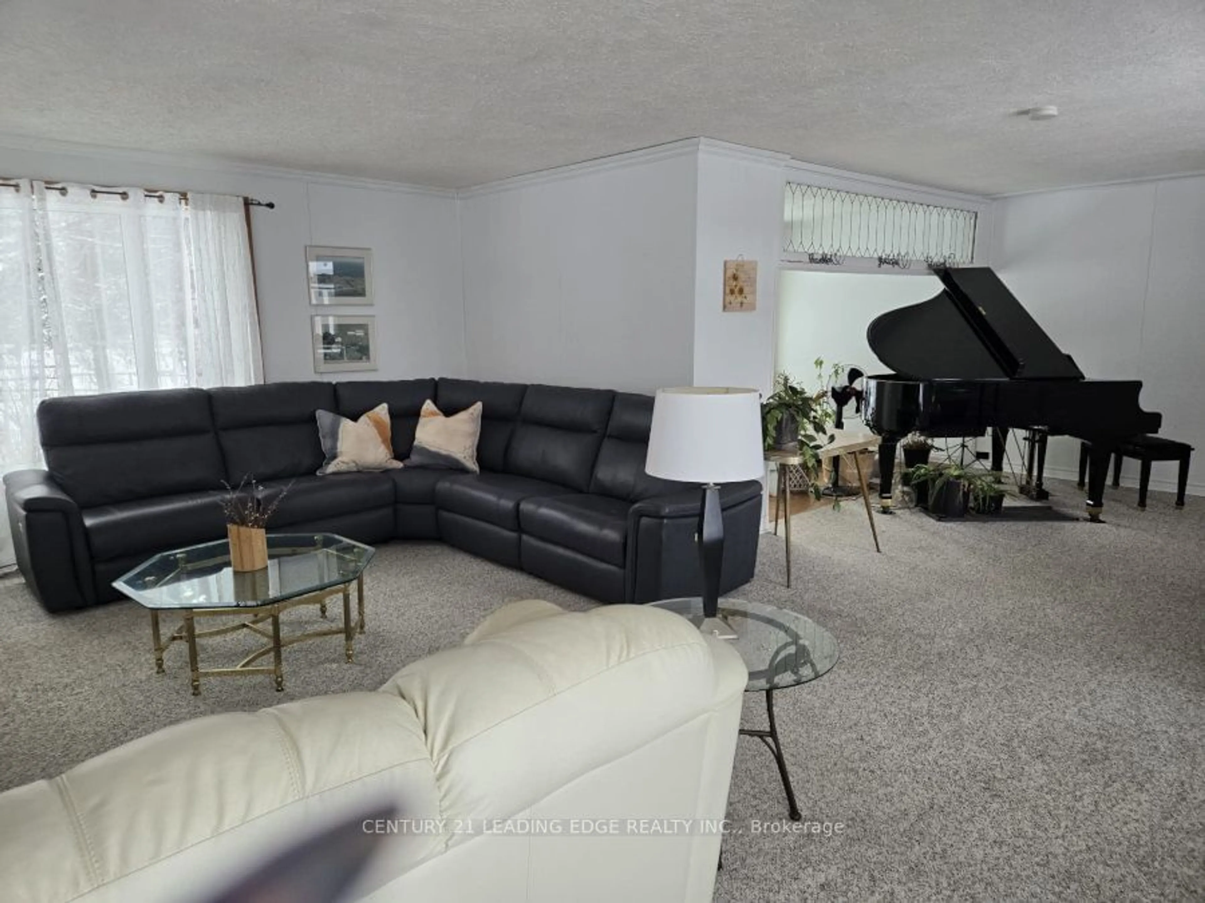 Living room with furniture, unknown for 4077 Monck Rd, Kawartha Lakes Ontario K0M 1K0