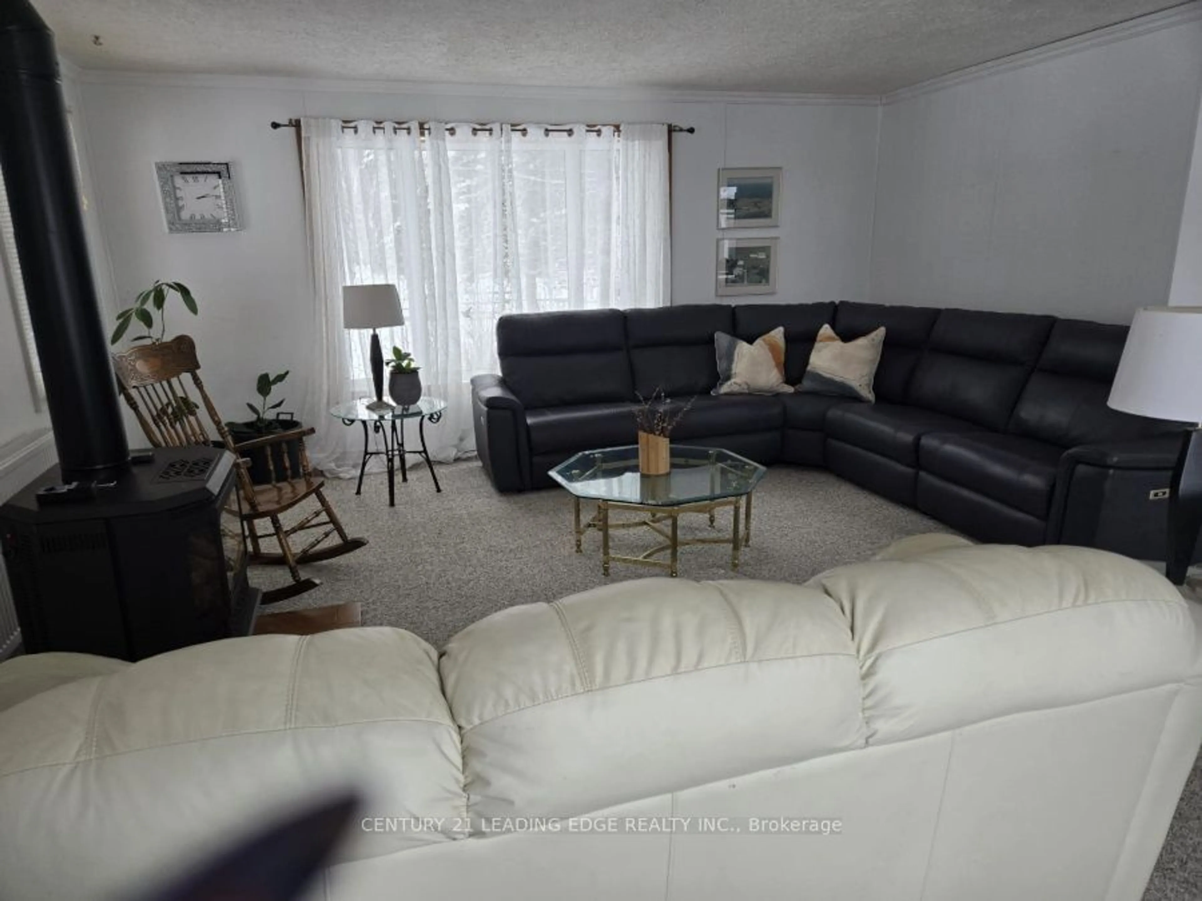 Living room with furniture, unknown for 4077 Monck Rd, Kawartha Lakes Ontario K0M 1K0