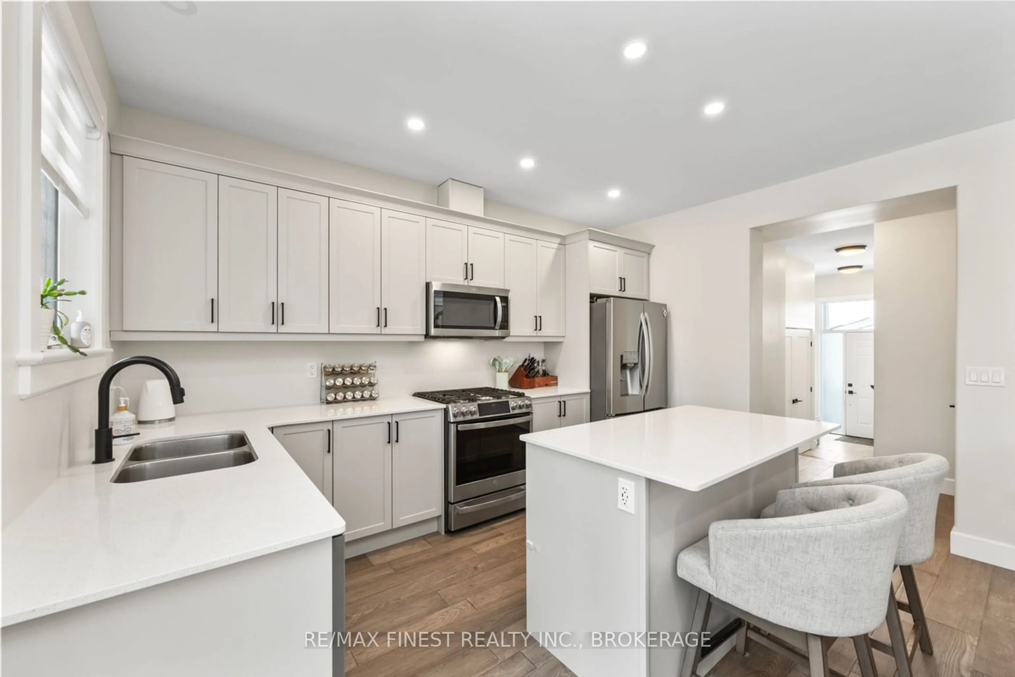 Open concept kitchen, unknown for 88 Potter Dr, Loyalist Ontario K0H 2H0