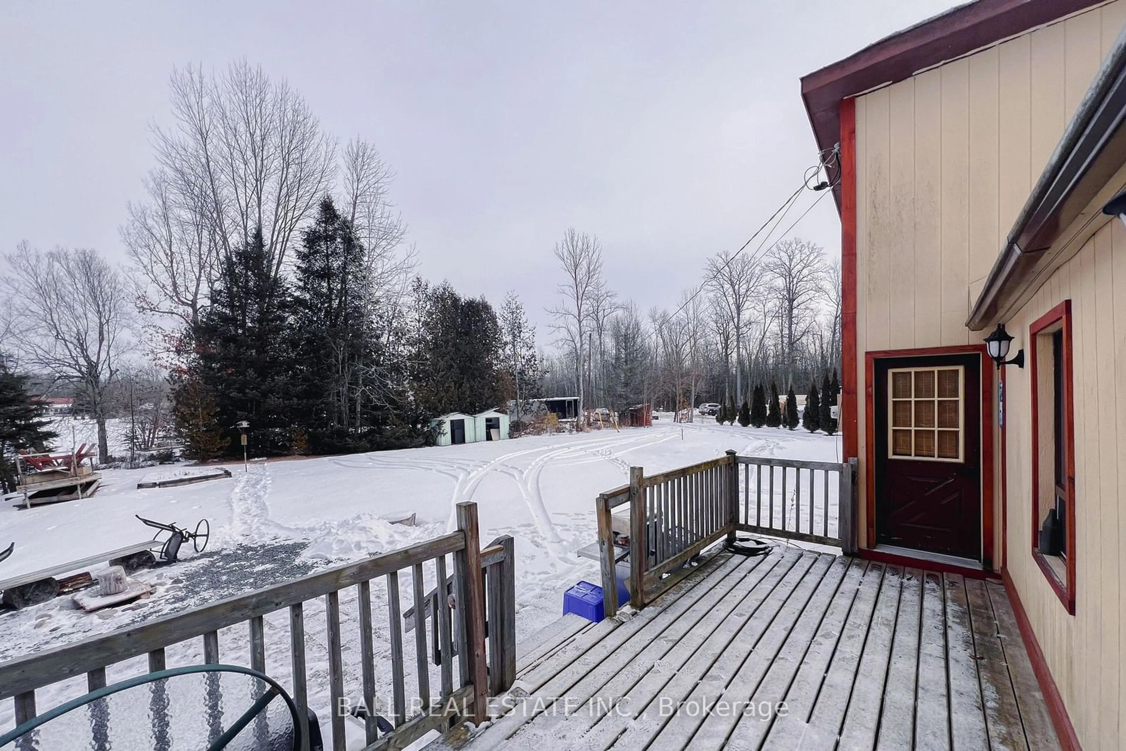 A pic from outside/outdoor area/front of a property/back of a property/a pic from drone, unknown for 106 Fidlar Crt, Marmora and Lake Ontario K0K 2M0