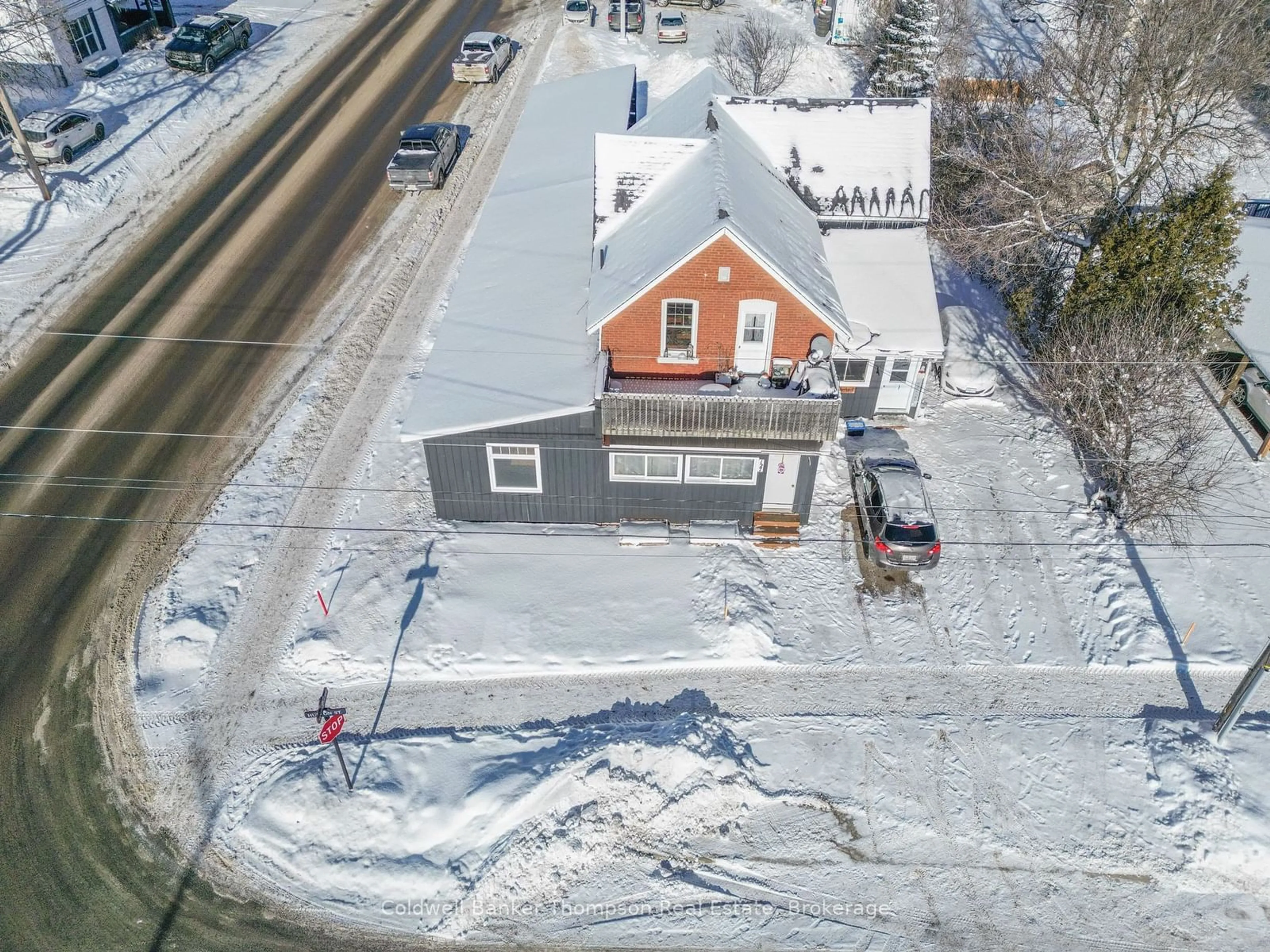 A pic from outside/outdoor area/front of a property/back of a property/a pic from drone, street for 127 Huston Rd, Burk's Falls Ontario P0A 1C0