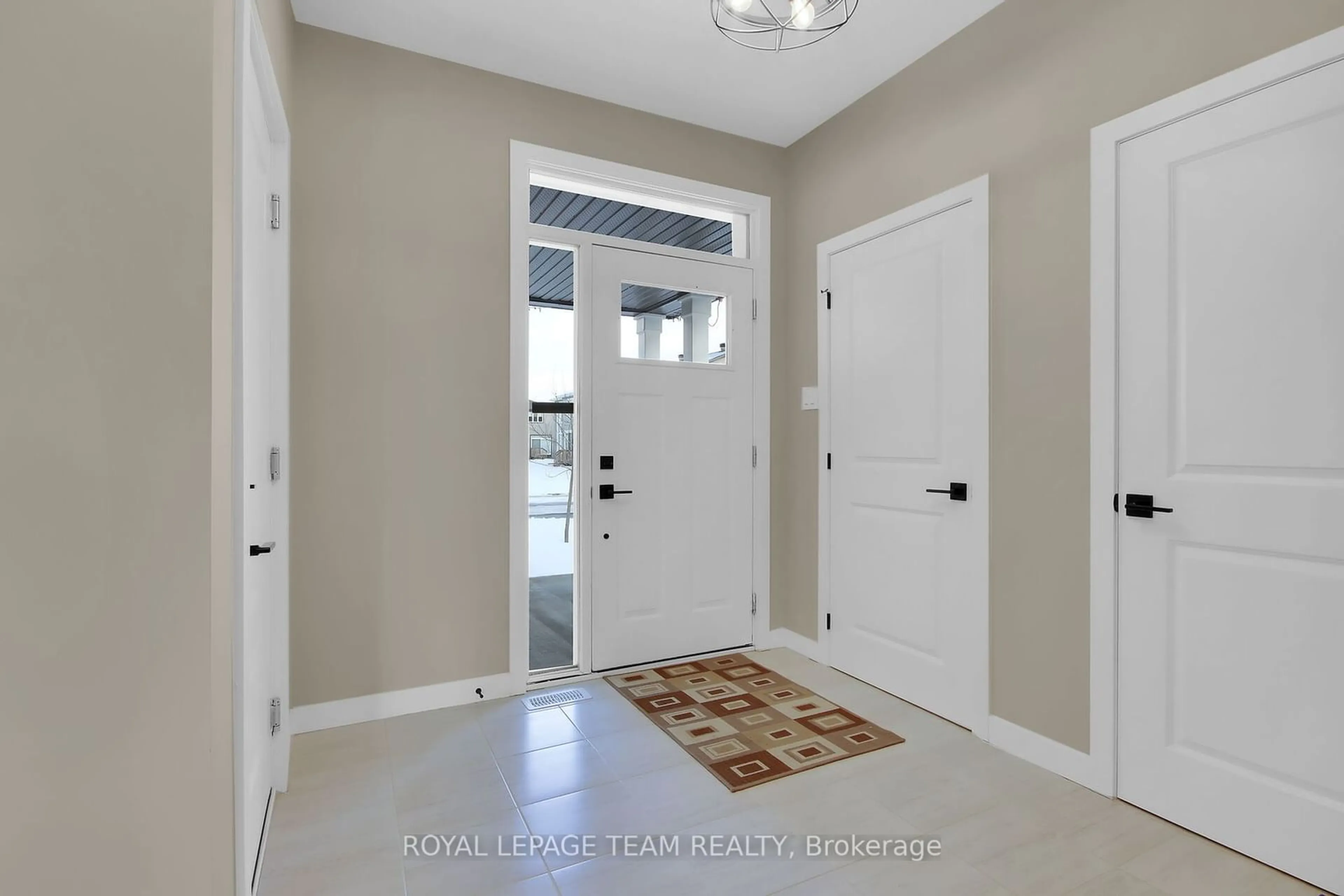 Indoor entryway for 6 Stanzel Dr, Carleton Place Ontario K7C 0H8