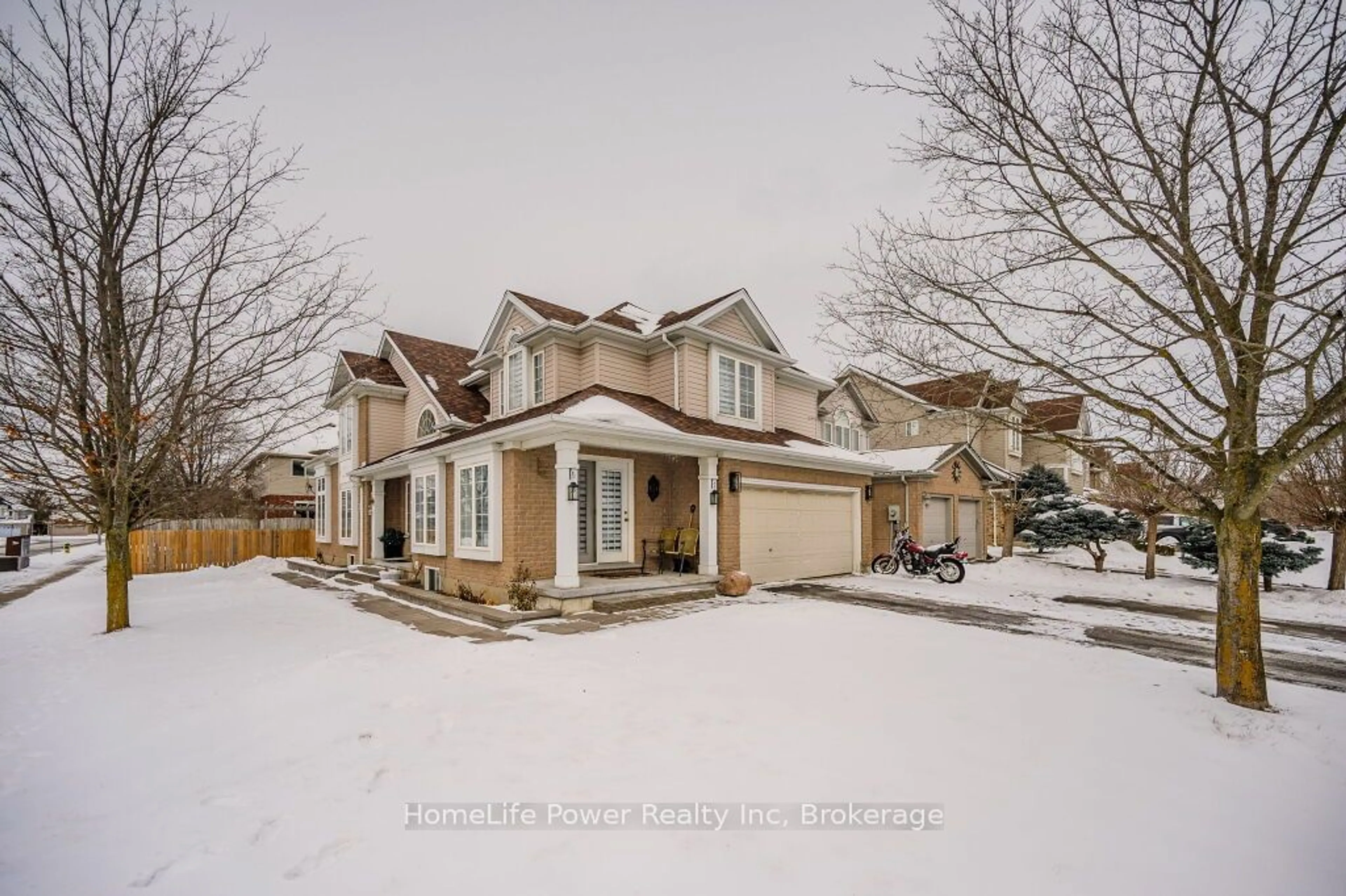 A pic from outside/outdoor area/front of a property/back of a property/a pic from drone, street for 18 Beaver Meadow Dr, Guelph Ontario N1L 1N3