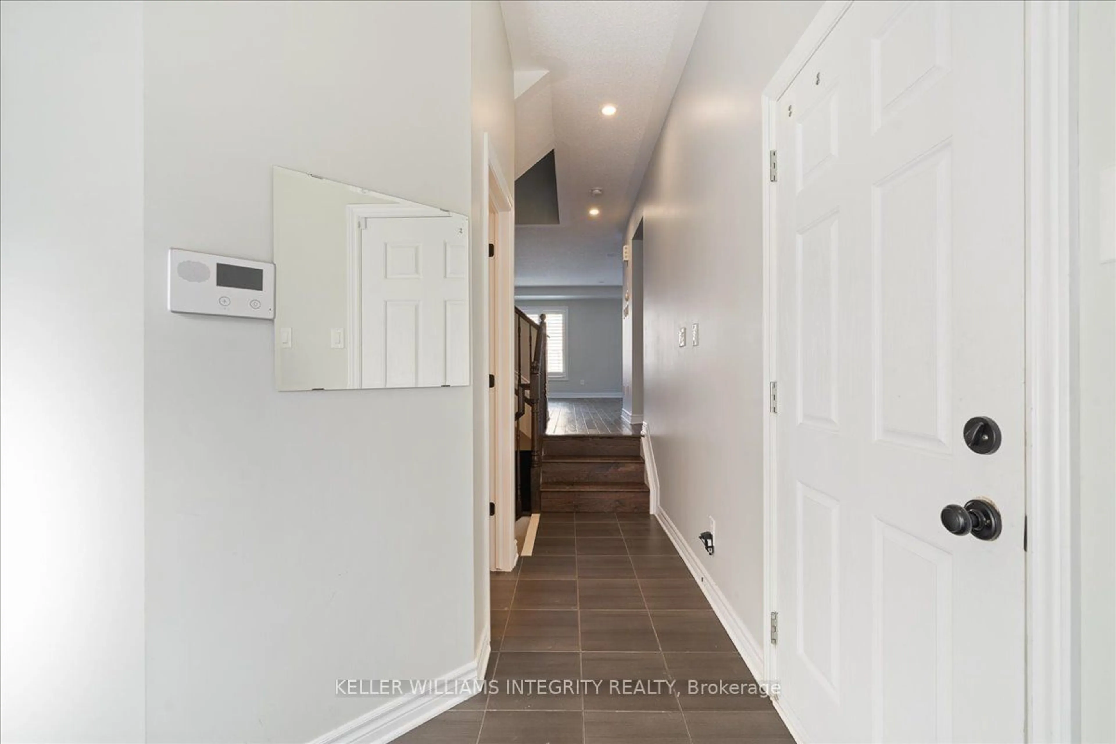 Indoor entryway for 613 Petrichor Cres, Orleans - Cumberland and Area Ontario K4A 0Y4