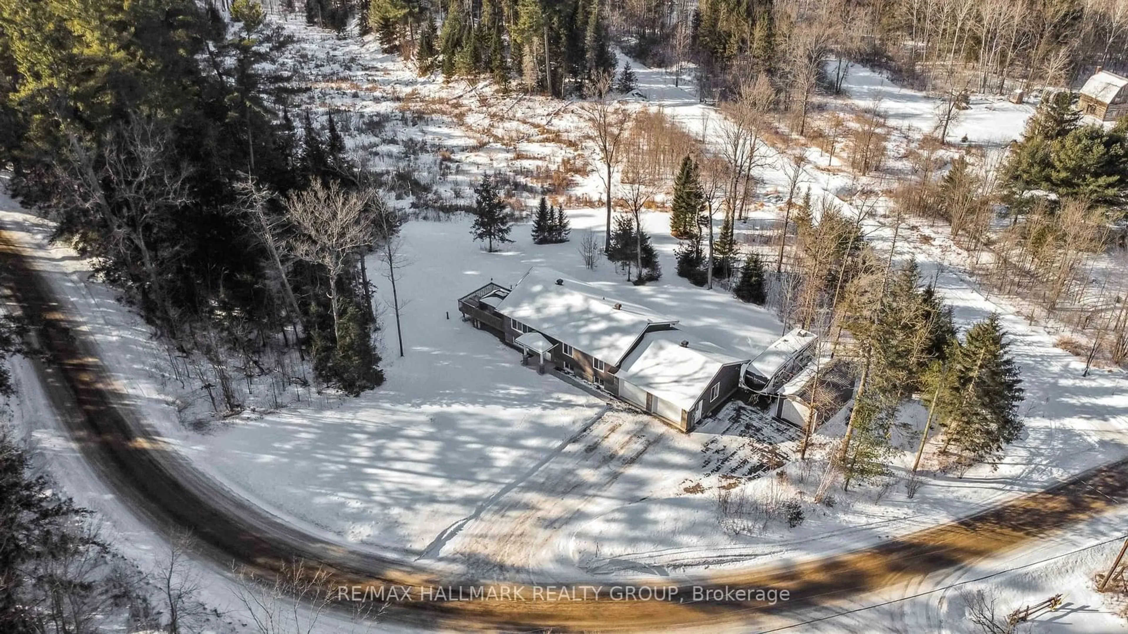 A pic from outside/outdoor area/front of a property/back of a property/a pic from drone, street for 395 Early Rd, Horton Ontario K7V 3Z4