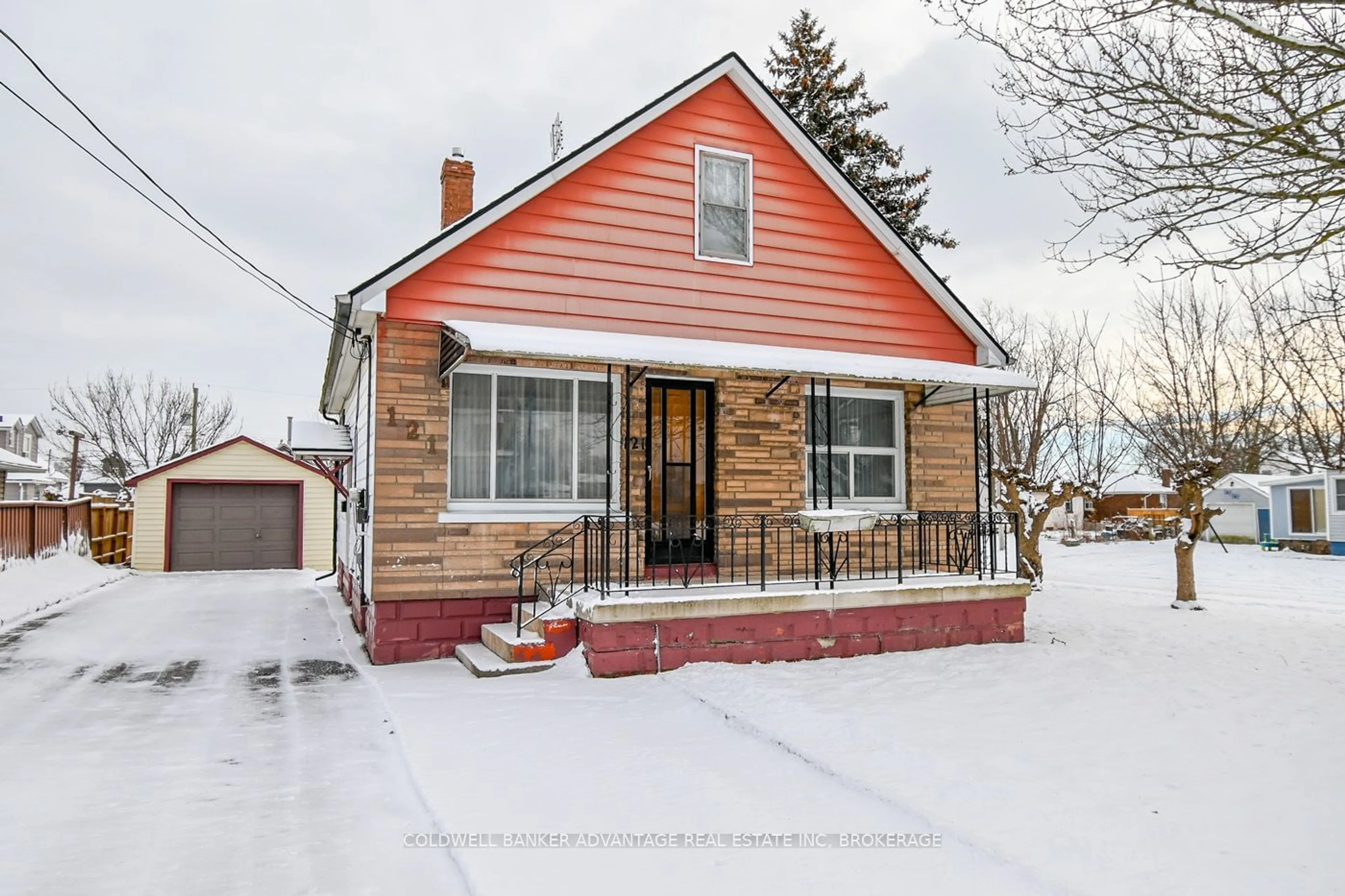 Home with brick exterior material, street for 121 St. Augustine Ave, Welland Ontario L3C 2K8