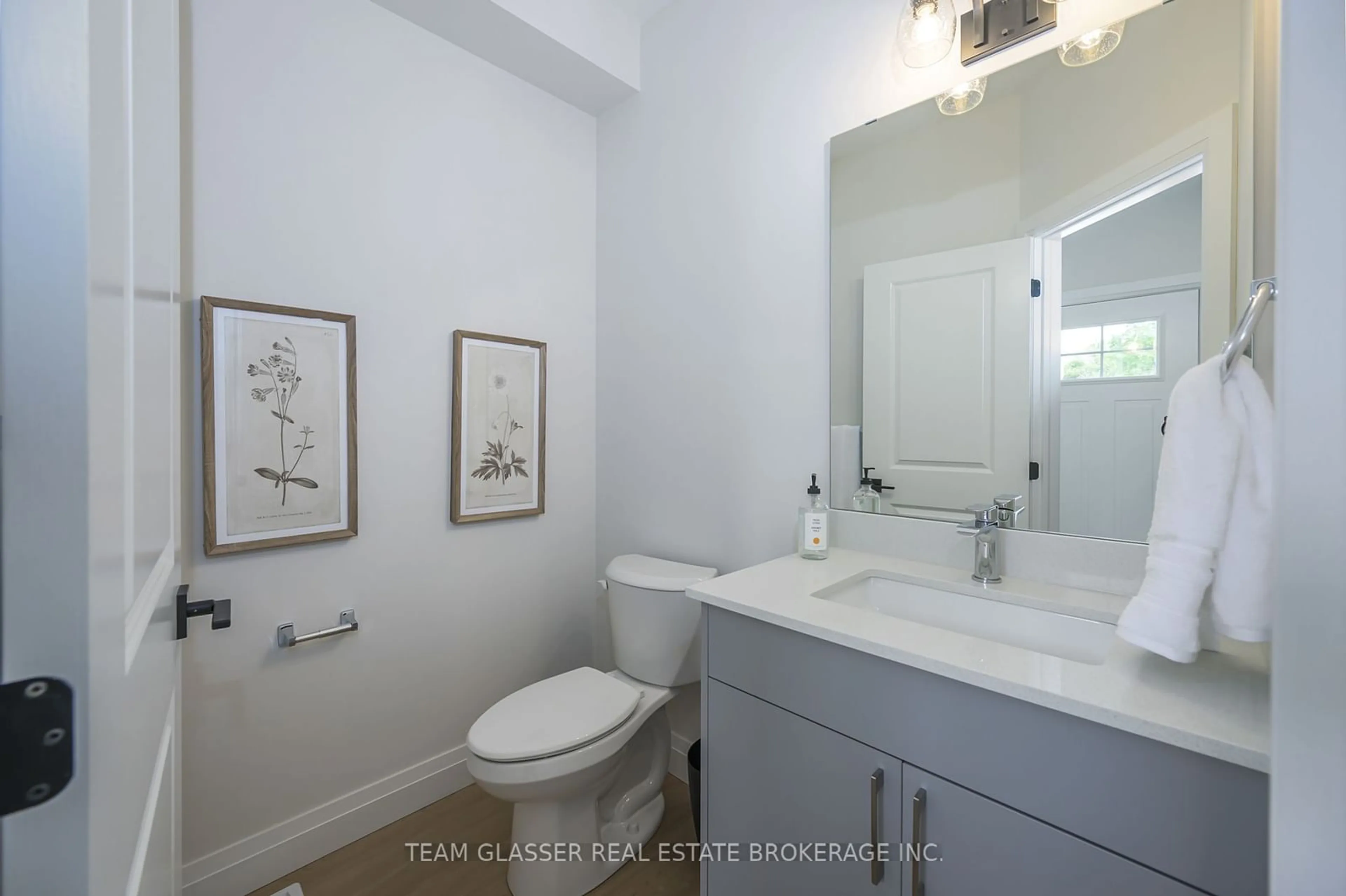 Standard bathroom, ceramic/tile floor for 1509 CHICKADEE Tr #BkA-4IN, London Ontario N6M 0J9