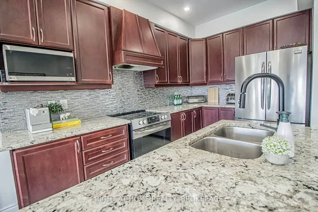 Additional image 11 of 370 Stonehenge Dr Unit 9