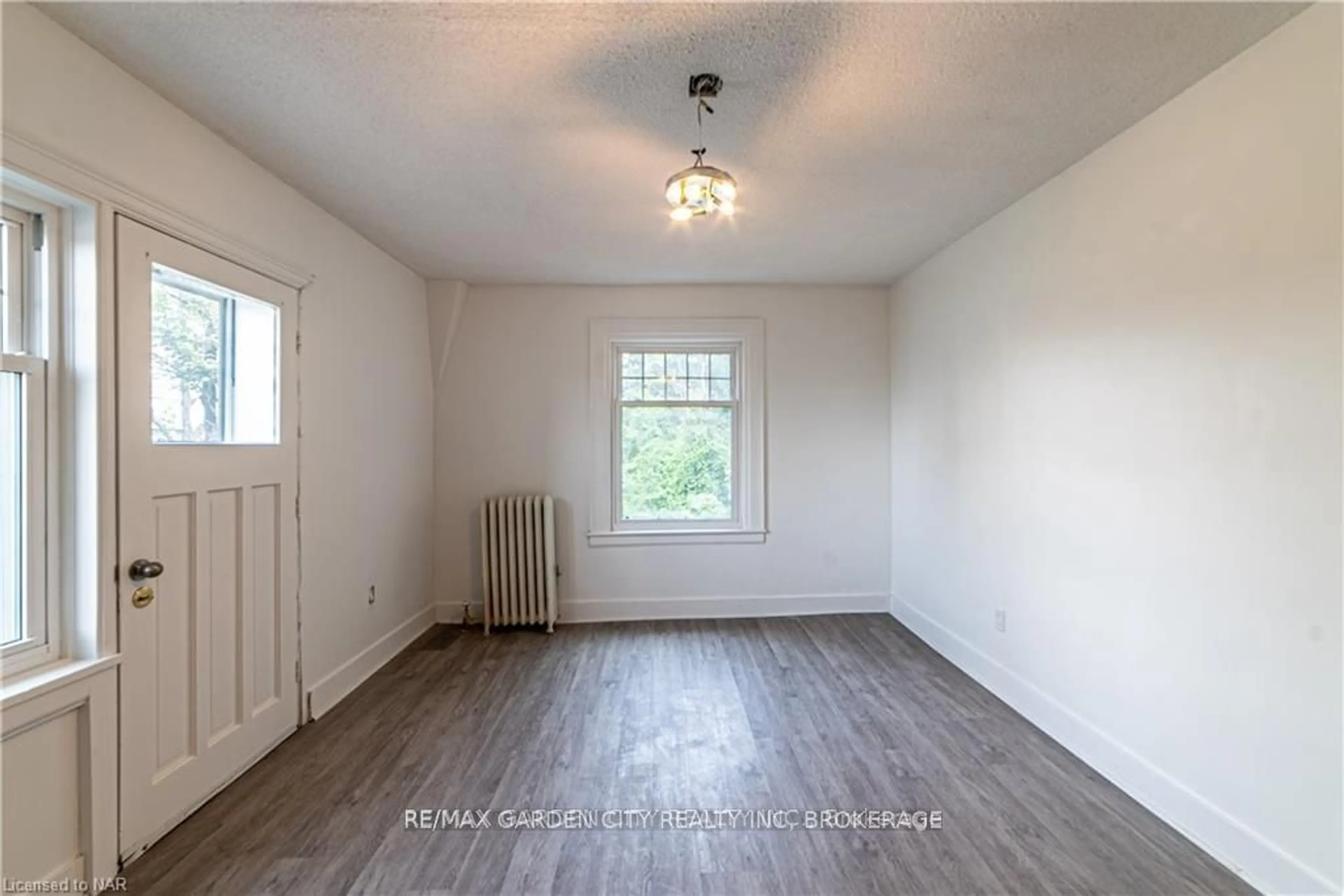 A pic of a room for 68 Arkledun Ave, Hamilton Ontario L8N 2H8