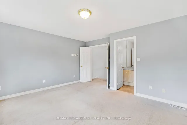Additional property image - 100 Beddoe Dr Unit 110