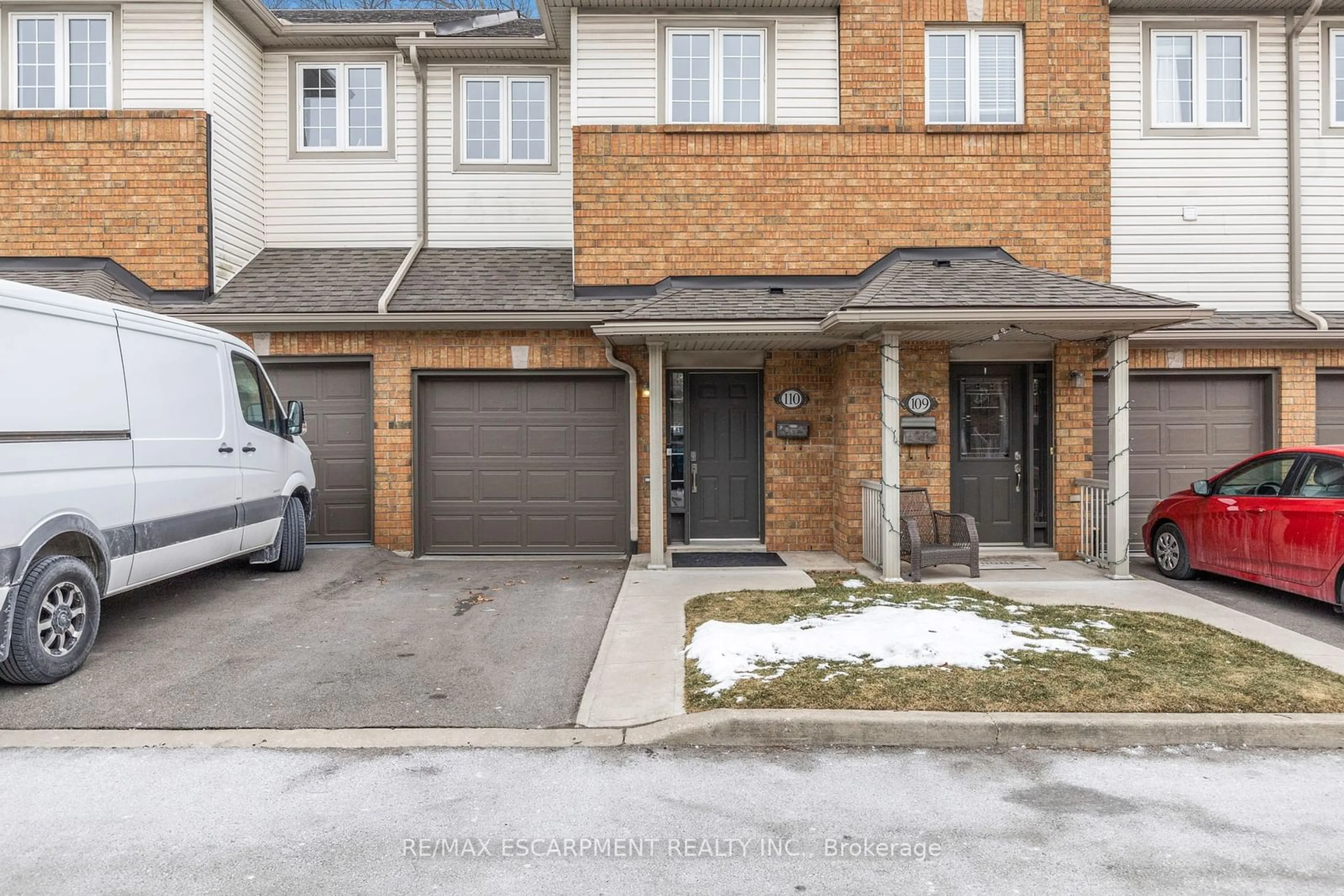 A pic from outside/outdoor area/front of a property/back of a property/a pic from drone, street for 100 Beddoe Dr #110, Hamilton Ontario L8P 4Z2