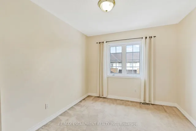 Additional property image - 100 Beddoe Dr Unit 110