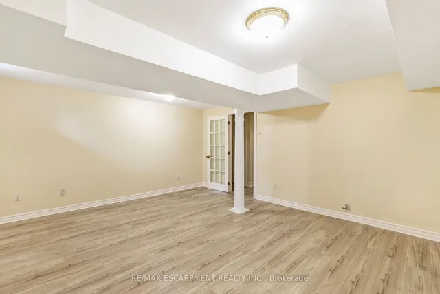 Additional property image - 100 Beddoe Dr Unit 110