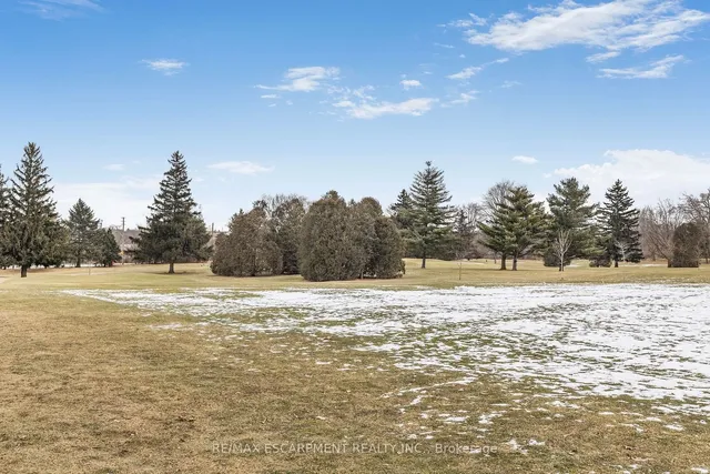 Additional property image - 100 Beddoe Dr Unit 110