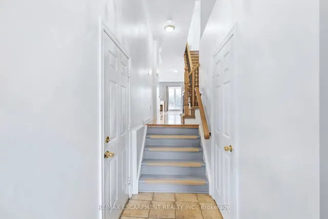 Additional property image - 100 Beddoe Dr Unit 110