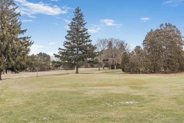 Additional property image - 100 Beddoe Dr Unit 110