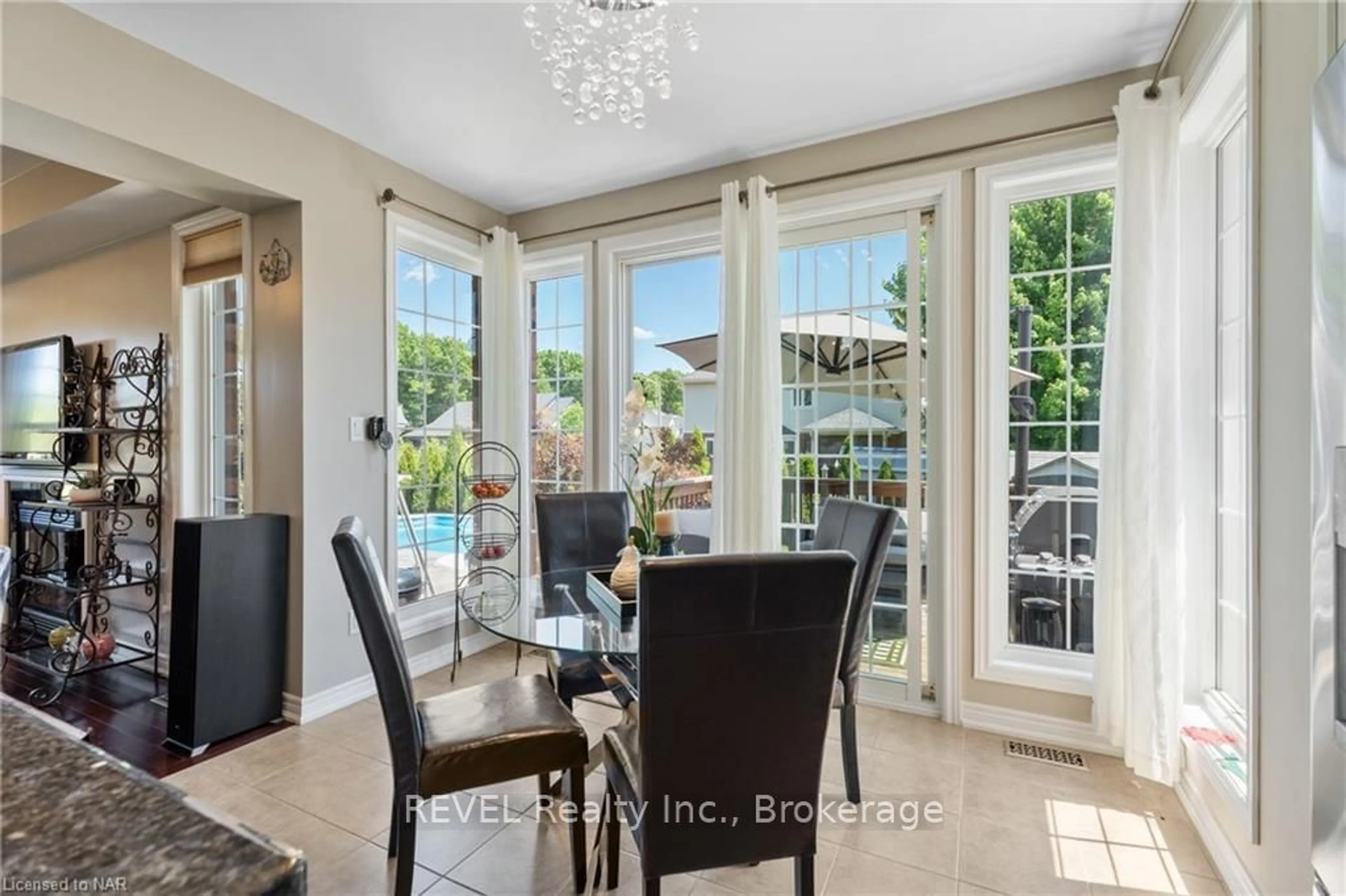 Dining room, ceramic/tile floor for 6500 ST. MICHAEL Ave, Niagara Falls Ontario L2H 0C5