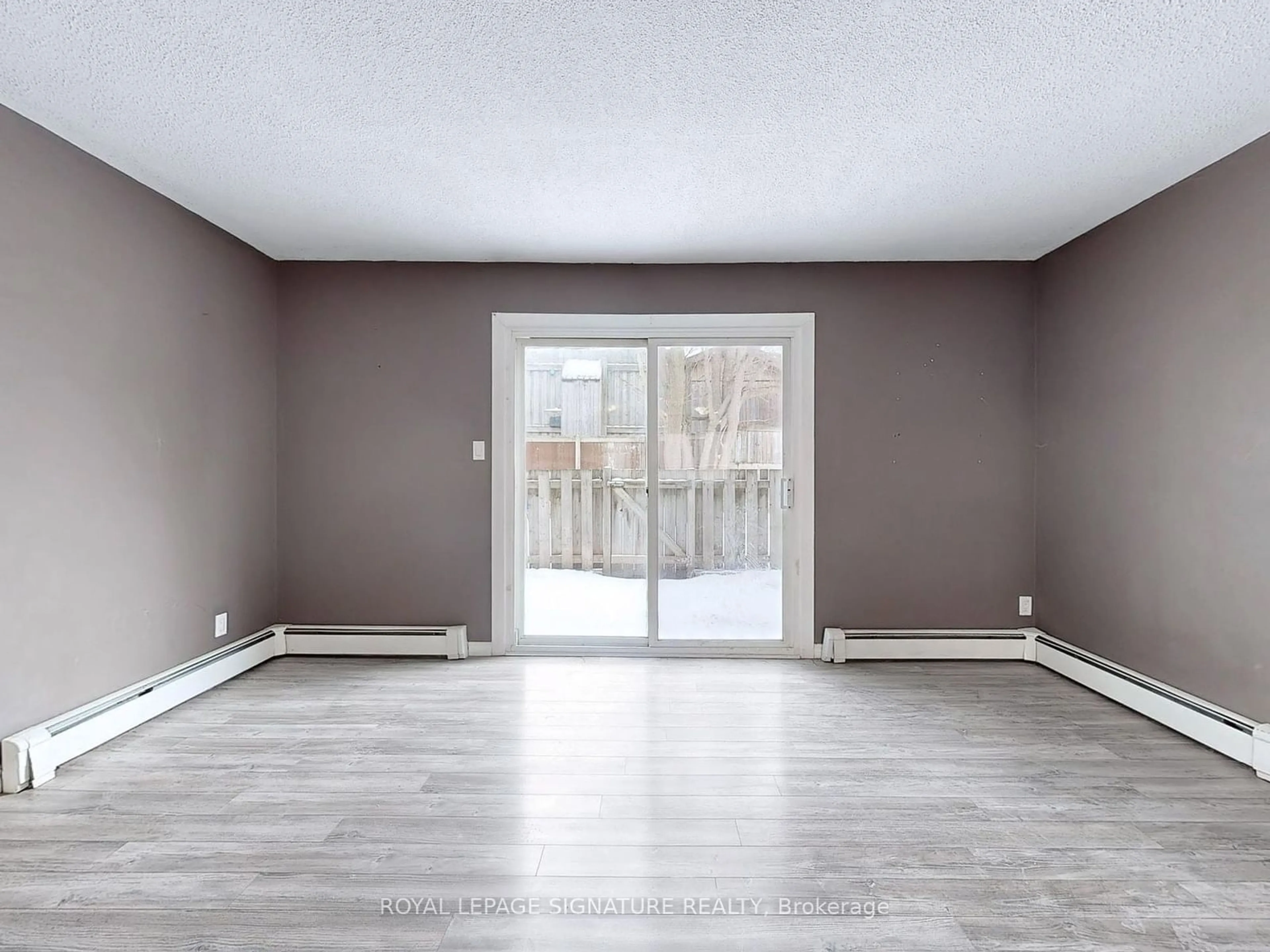 A pic of a room for 293 Fairway Rd #26, Kitchener Ontario N2A 2P1