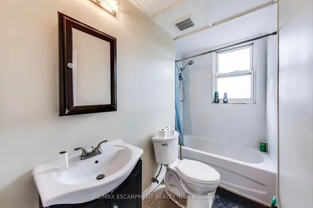 Additional property image - 208 EAST Ave