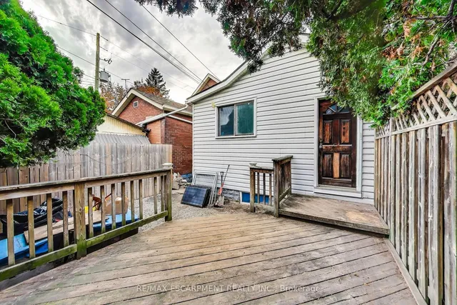 Additional property image - 208 EAST Ave
