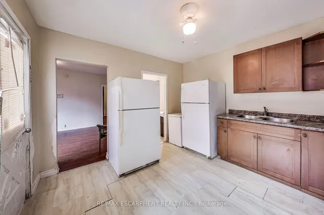 Additional property image - 208 EAST Ave