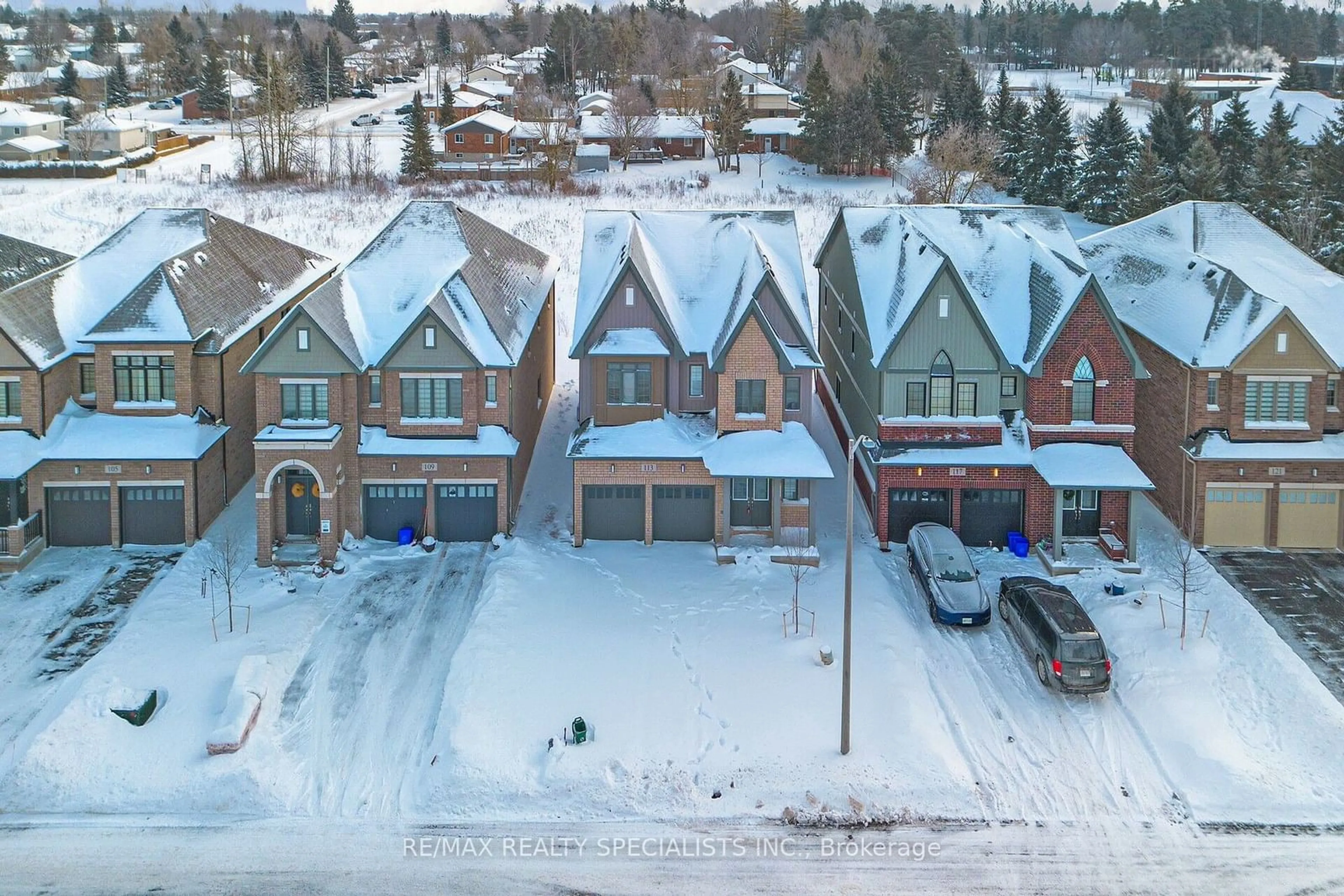 A pic from outside/outdoor area/front of a property/back of a property/a pic from drone, street for 113 Dingman St, Wellington North Ontario N0G 1A0