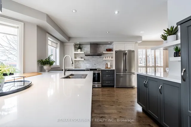 Additional property image - 2 Fenwick Pl