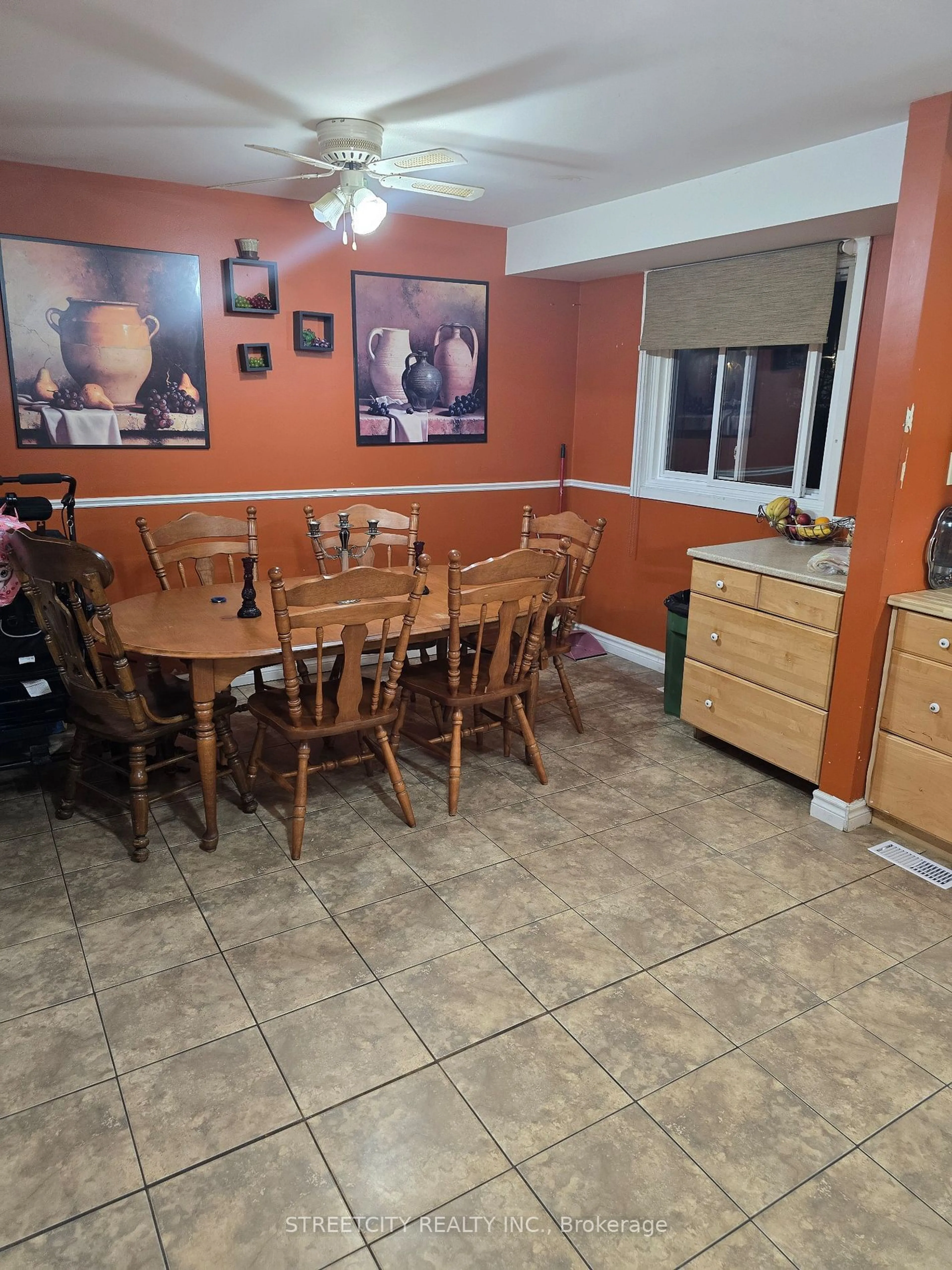 Dining room, ceramic/tile floor for 993 Osgoode Dr, London Ontario N6E 1C9