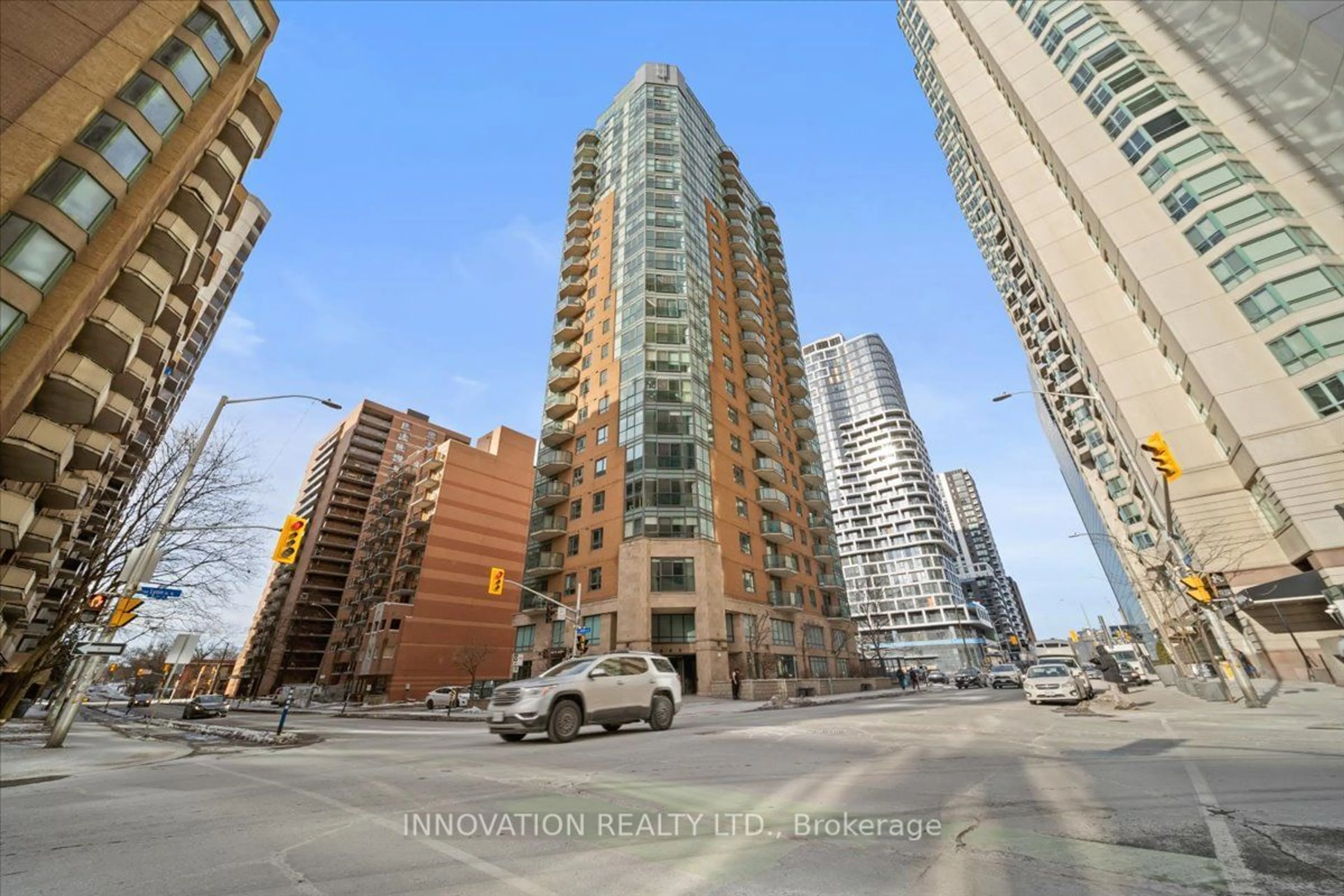 Indoor foyer for 445 Laurier Ave #2001, Ottawa Centre Ontario K1R 0A2