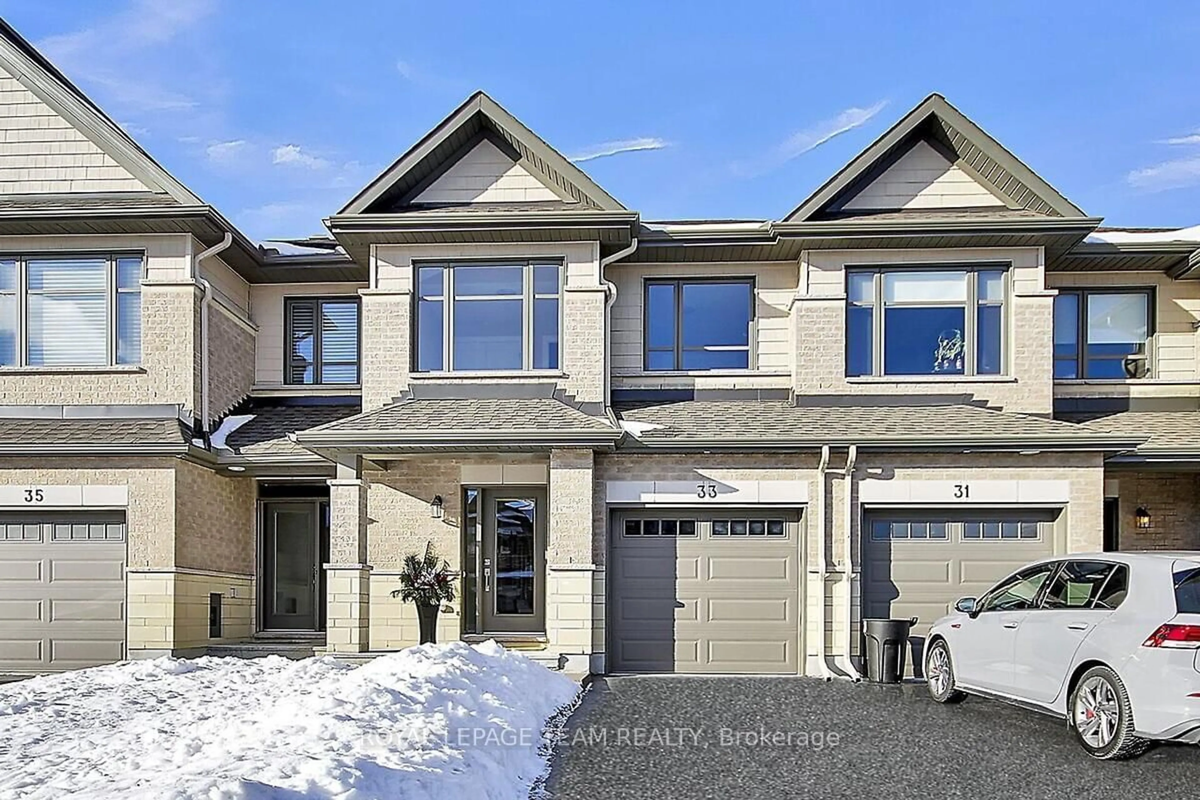 Home with brick exterior material, street for 33 PORTER St, Stittsville - Munster - Richmond Ontario K2S 2L9