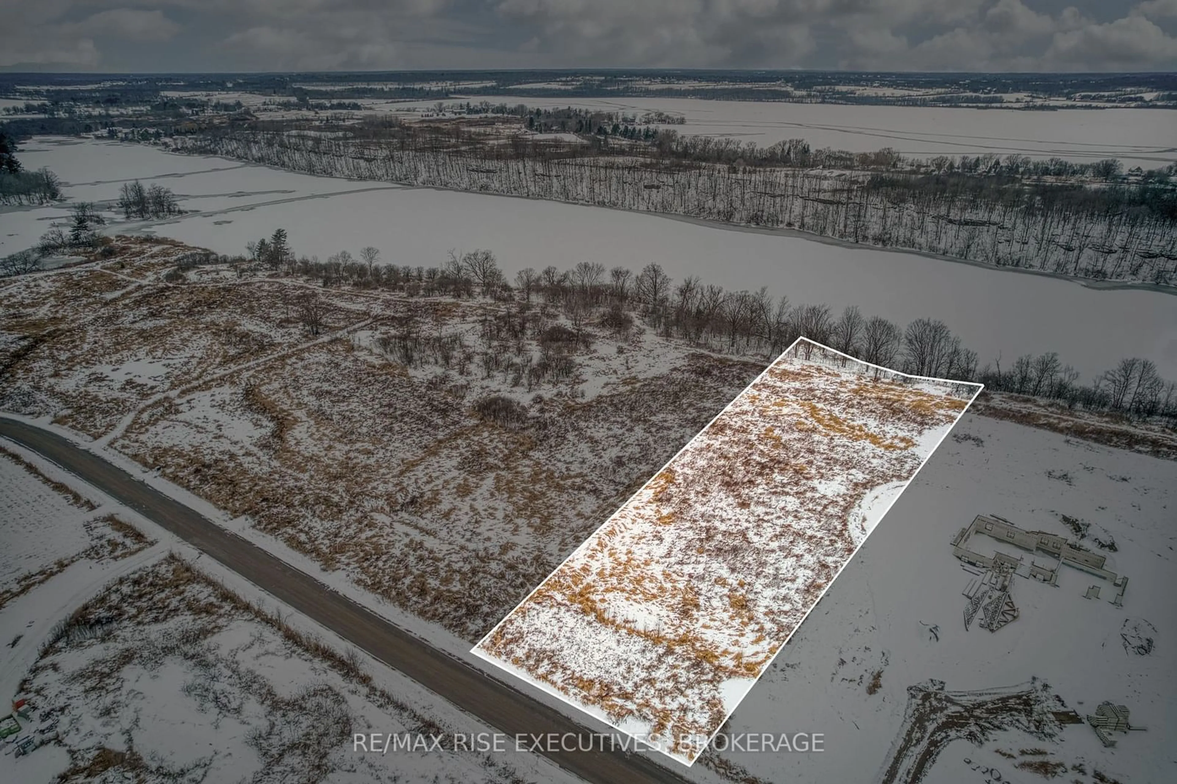 A pic from outside/outdoor area/front of a property/back of a property/a pic from drone, water/lake/river/ocean view for 126 HINEMAN St, Kingston Ontario K7L 0G2