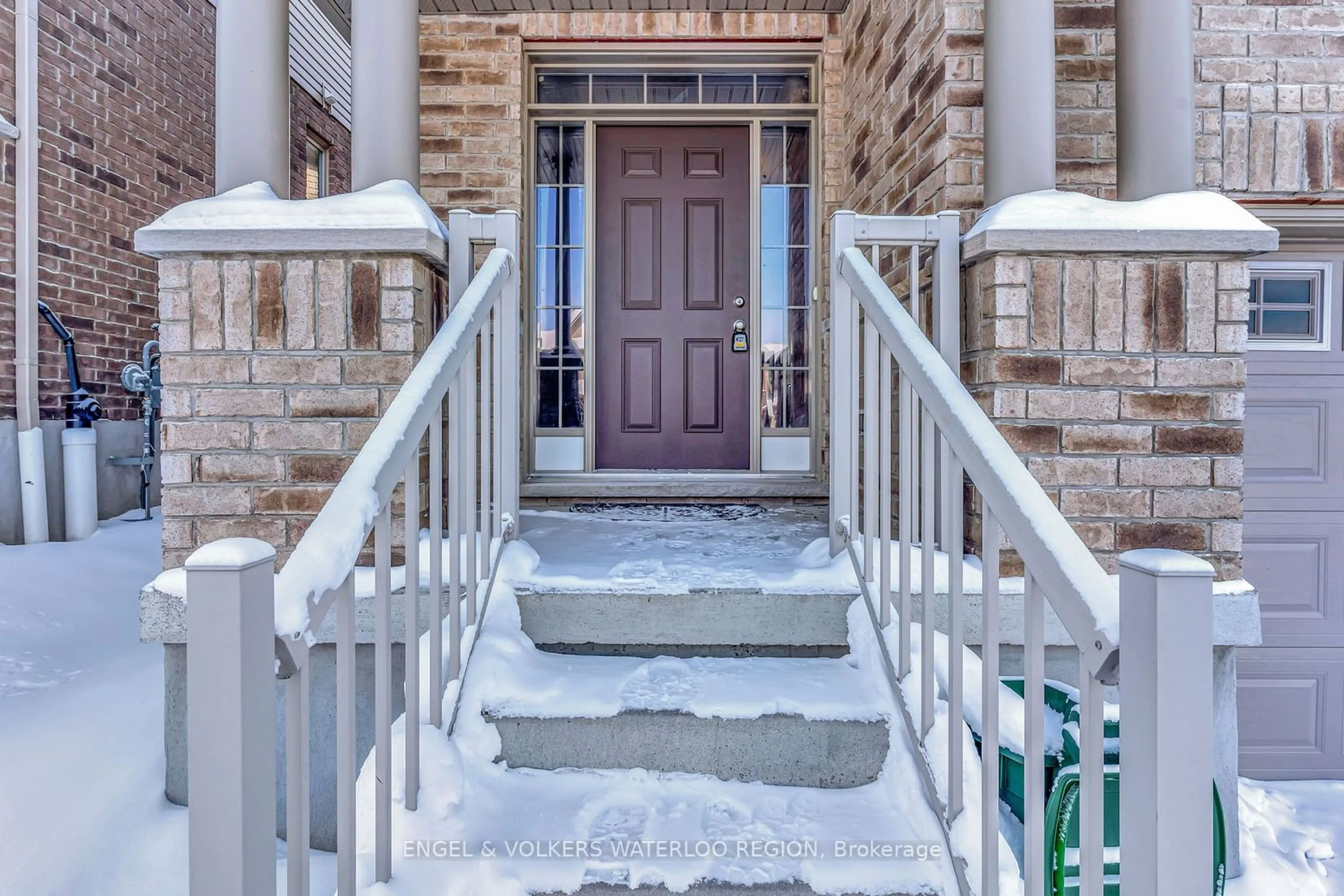 Indoor entryway for 451 Avens St, Waterloo Ontario N2V 0B5