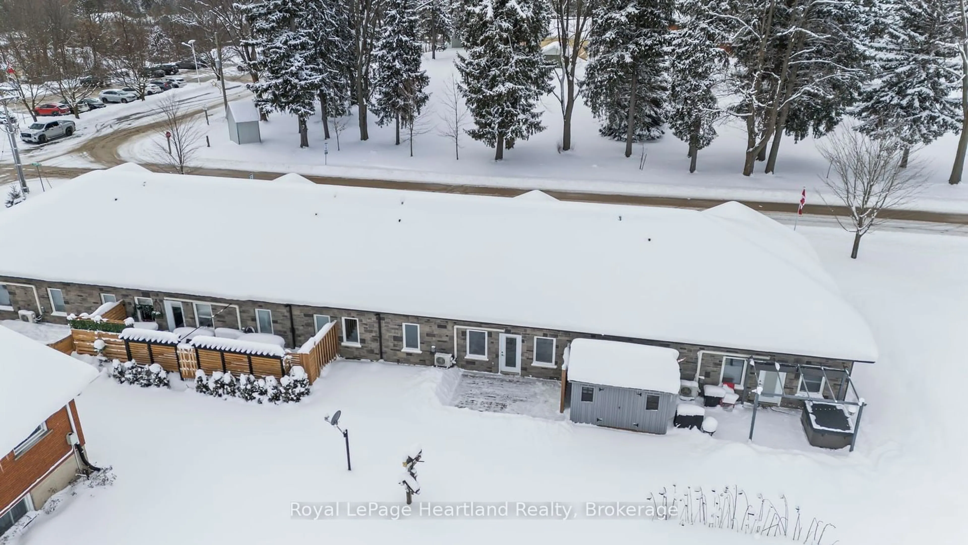 A pic from outside/outdoor area/front of a property/back of a property/a pic from drone, unknown for 23 Willmar Dr, South Bruce Ontario N0G 1W0