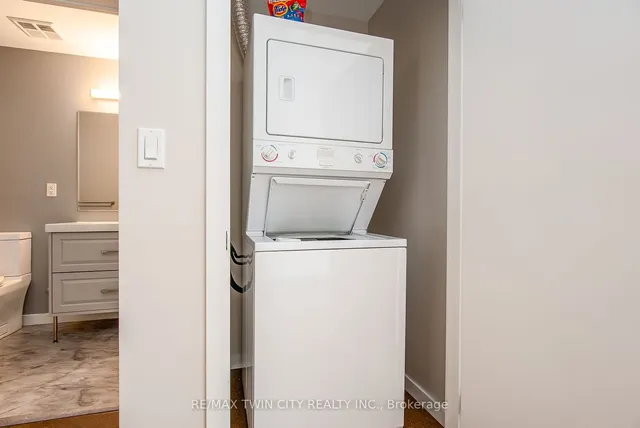 Additional property image - 410 King St Unit 603