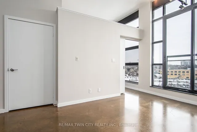 Additional property image - 410 King St Unit 603