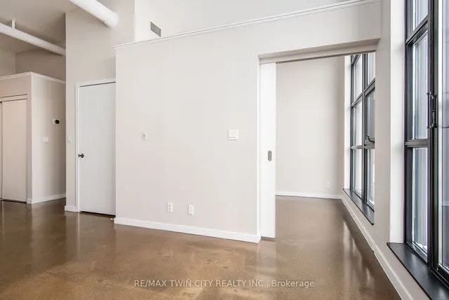Additional property image - 410 King St Unit 603