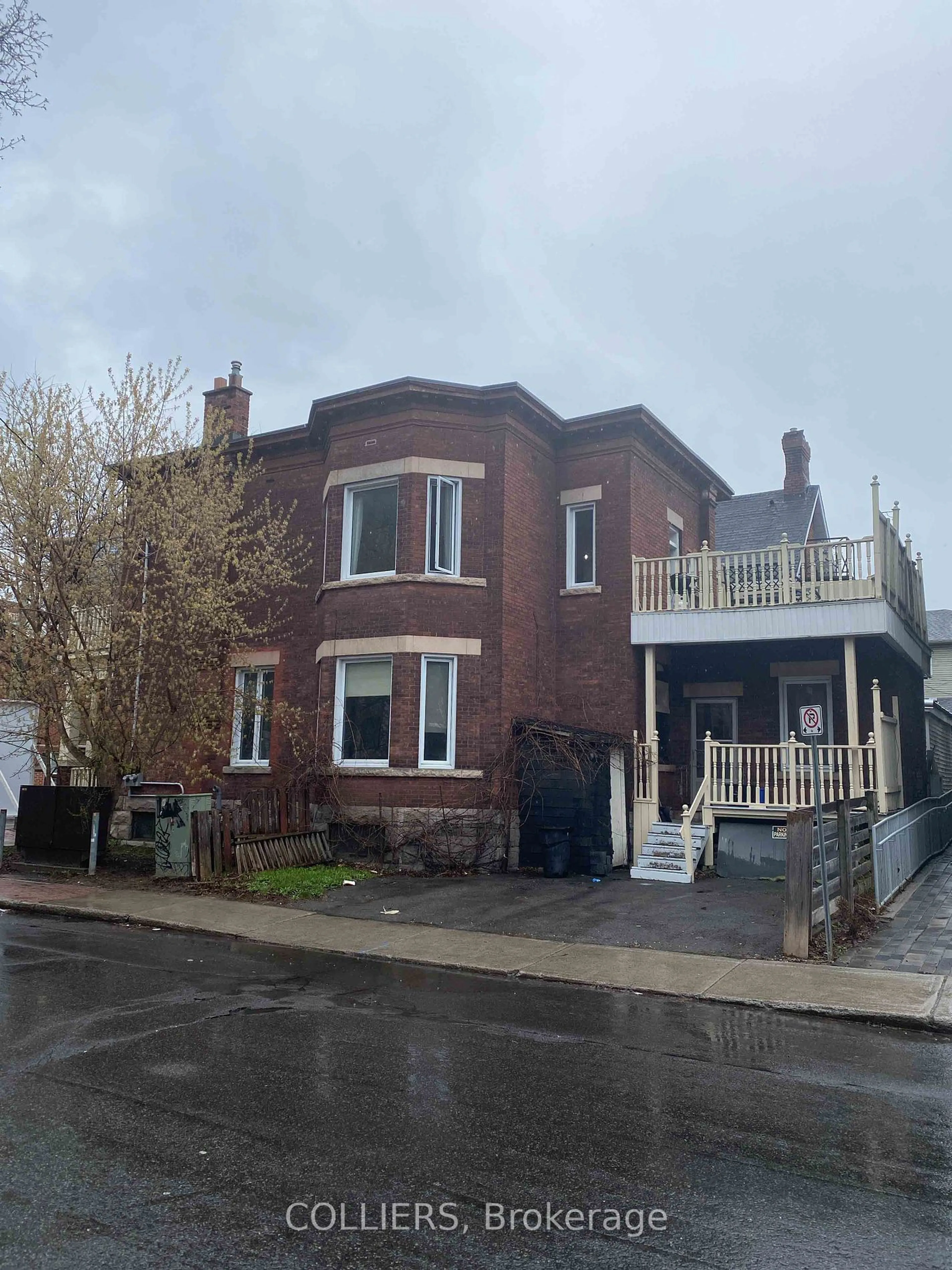 Home with brick exterior material, street for 256 Kent St, Ottawa Centre Ontario K2P 2A2