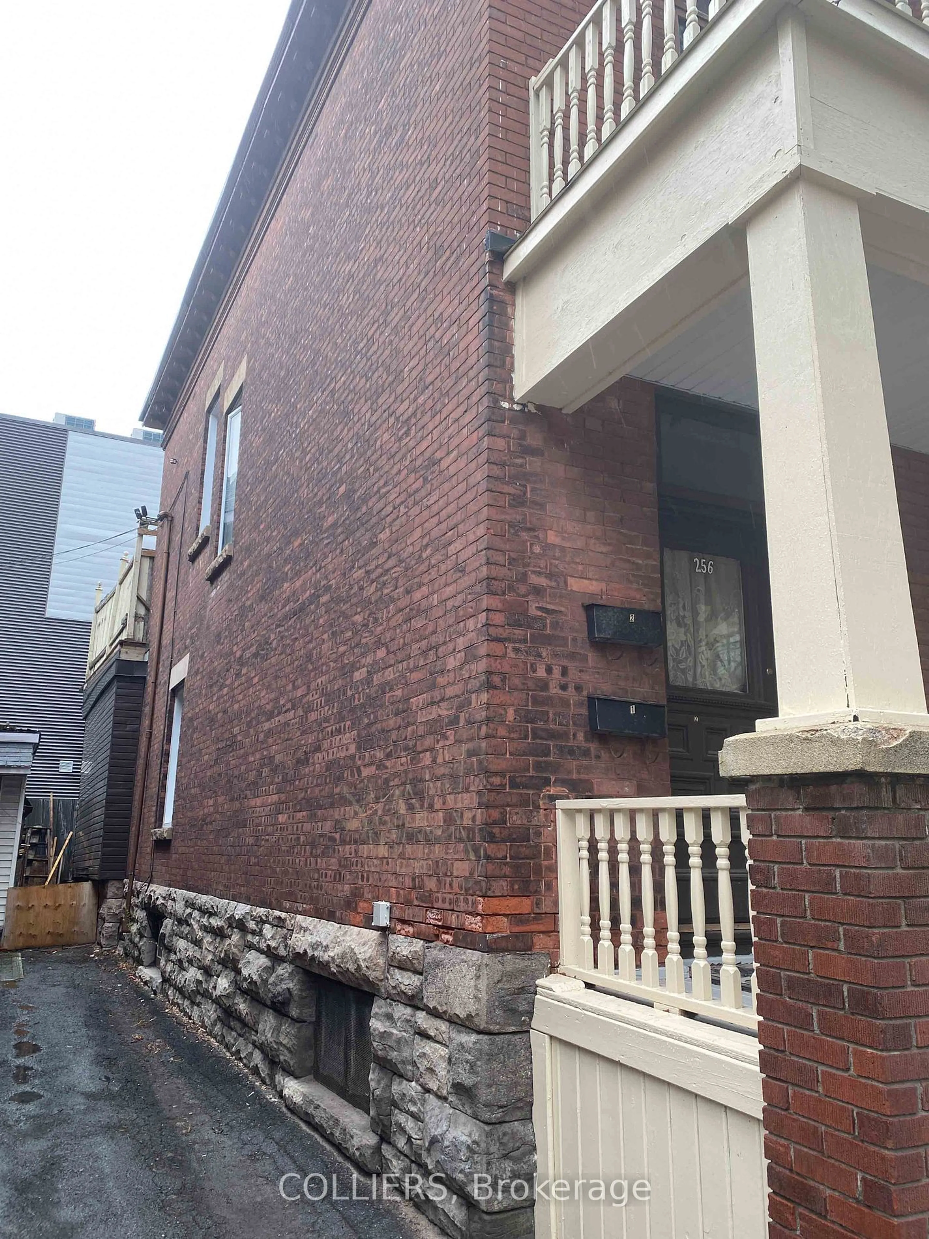 Home with brick exterior material, street for 256 Kent St, Ottawa Centre Ontario K2P 2A2