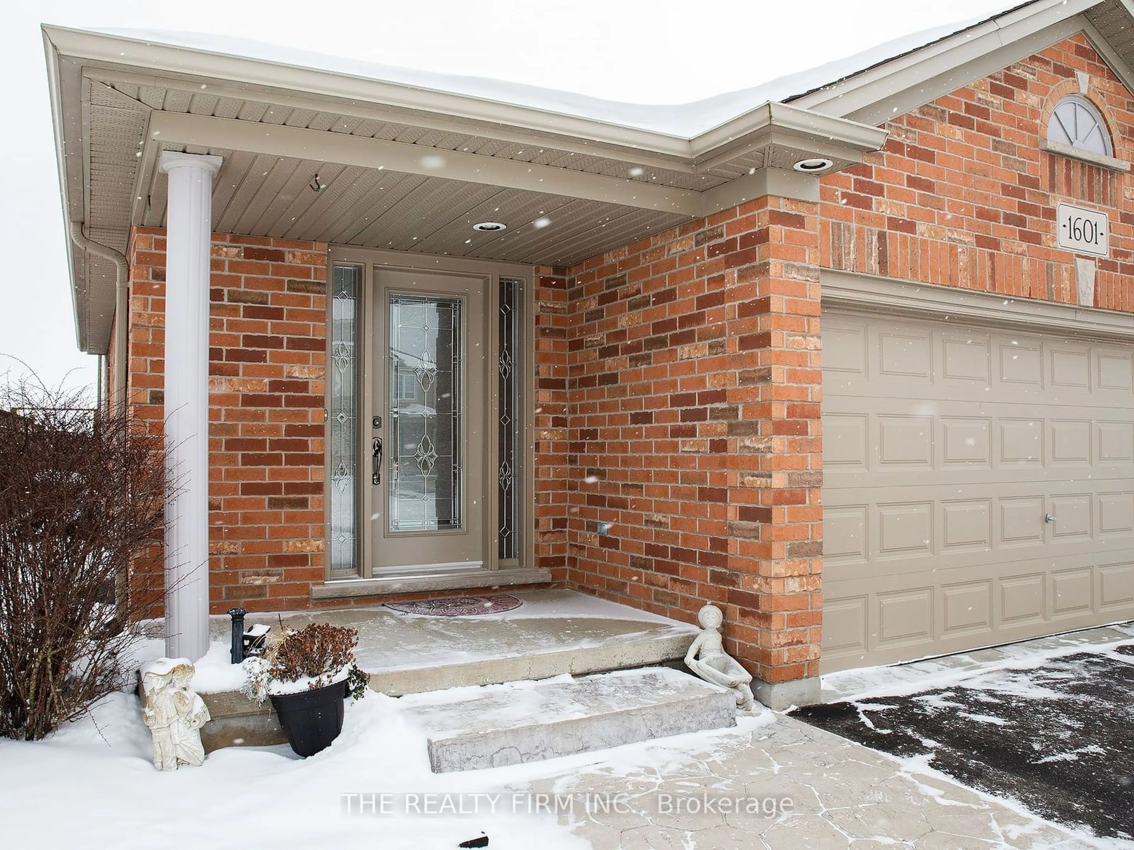 Home with brick exterior material, street for 1601 Evans Blvd, London Ontario N6M 0A9