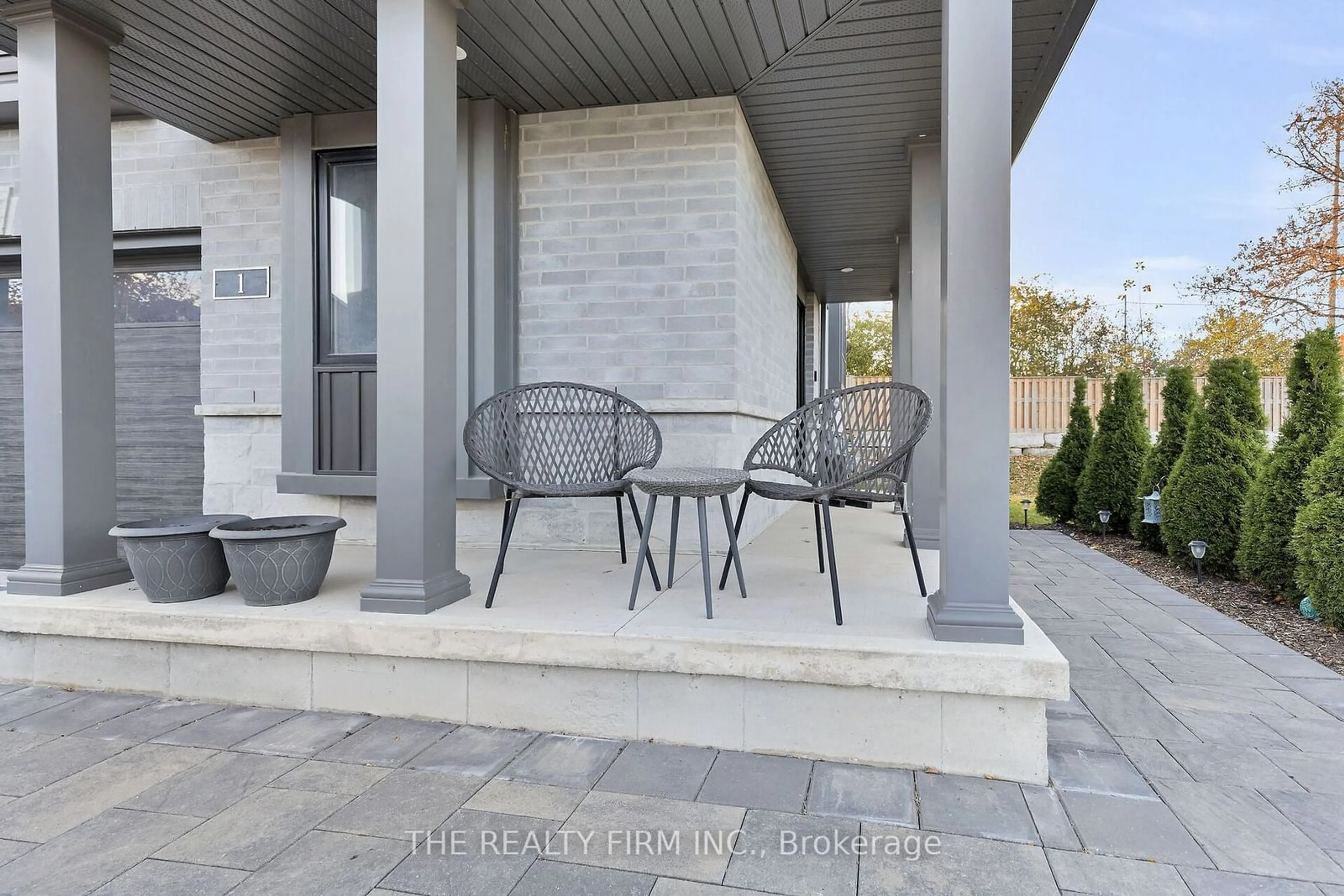 Patio, street for 1110 Meadowlark Rdge #1, London Ontario N6M 0H4