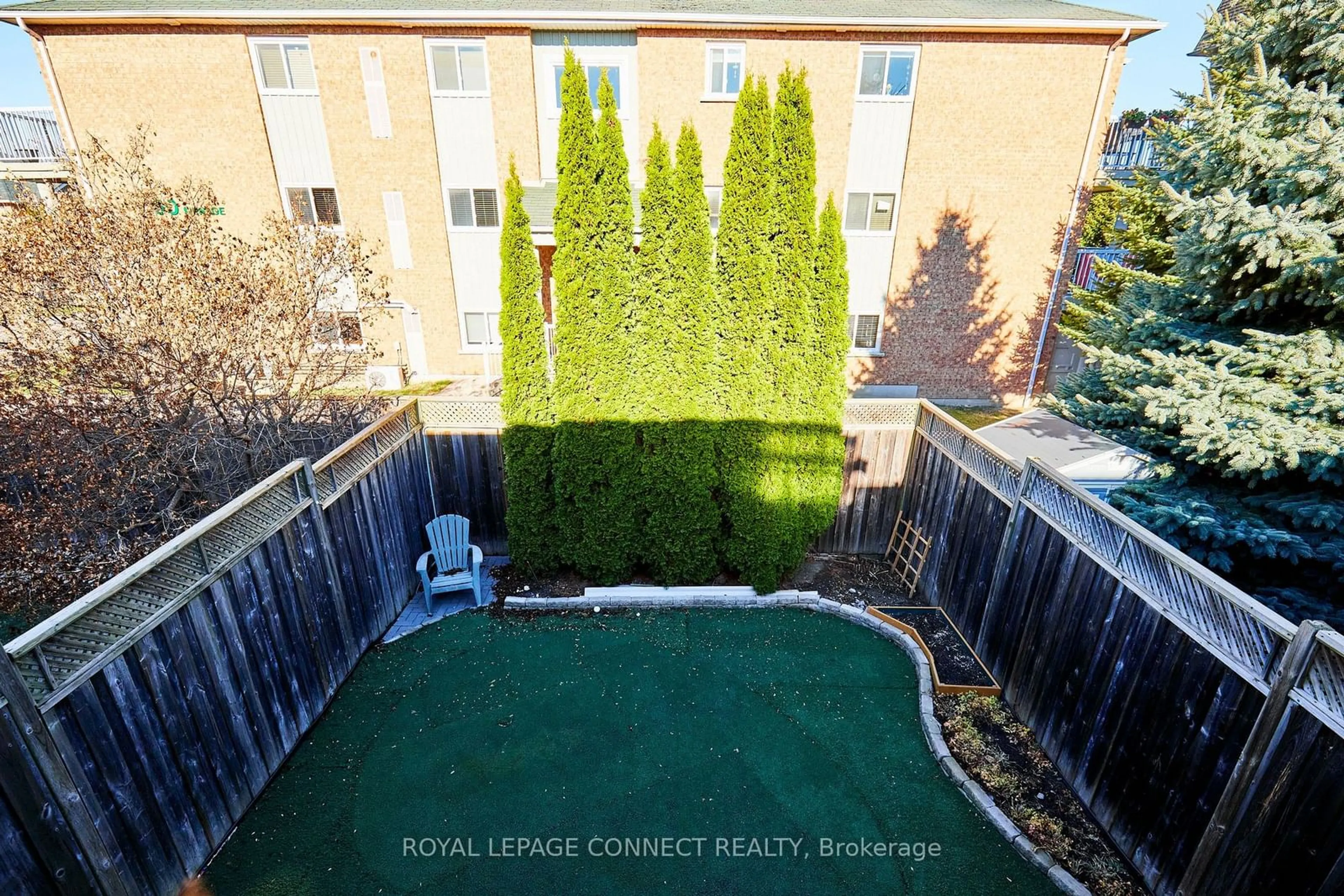 A pic from outside/outdoor area/front of a property/back of a property/a pic from drone, unknown for 54 Munroe St, Cobourg Ontario K9A 1C1