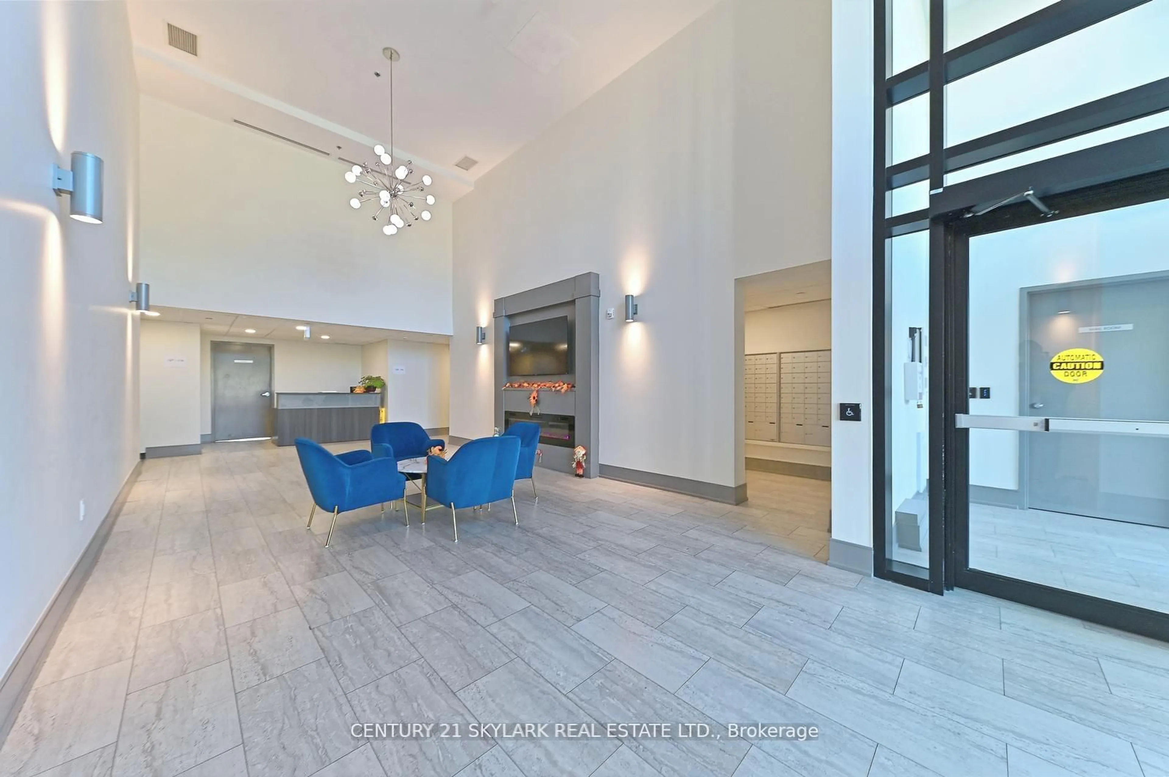 Indoor foyer for 50 Herrick Ave Ave #216, St. Catharines Ontario L2P 2W7