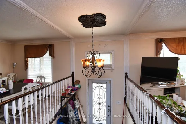 Additional property image - 505 Wellington St