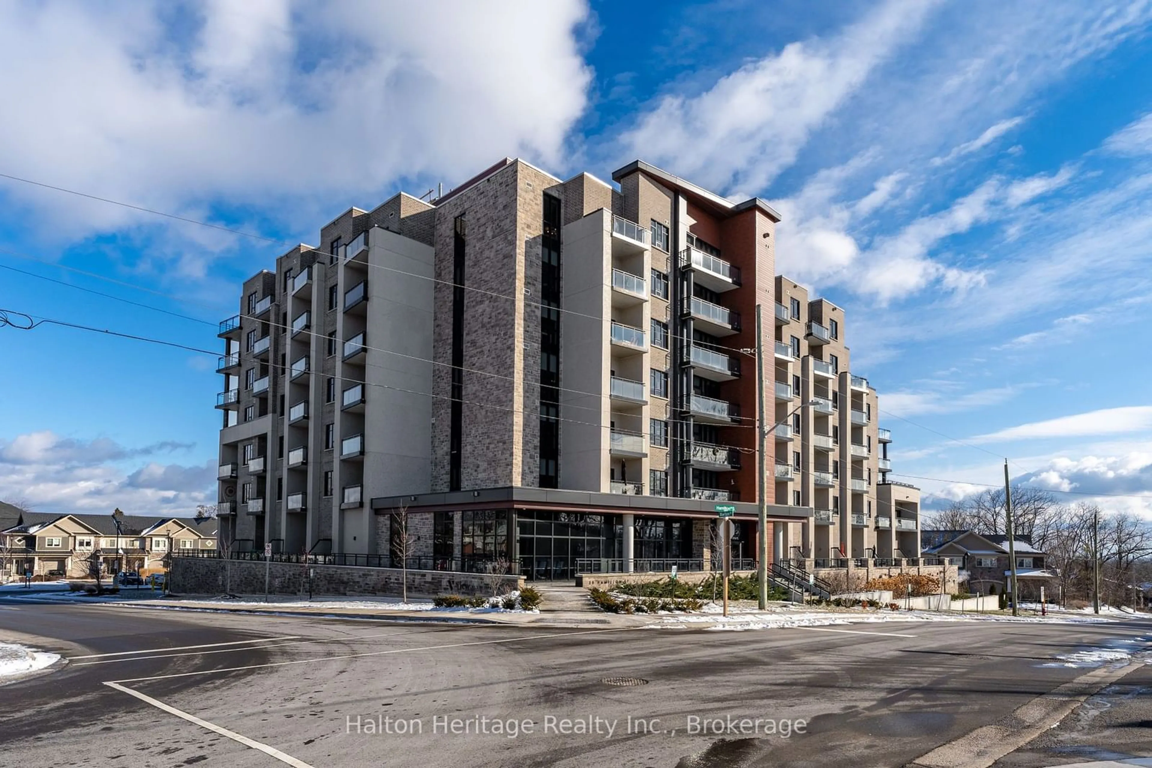 A pic from outside/outdoor area/front of a property/back of a property/a pic from drone, building for 30 Hamilton St #503, Hamilton Ontario L8B 1V8