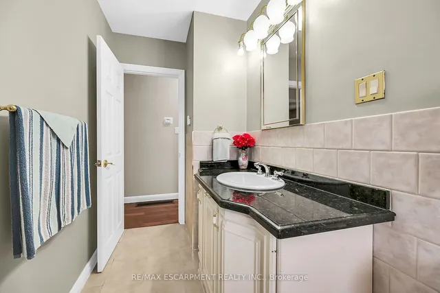 Additional property image - 297 East 36th St