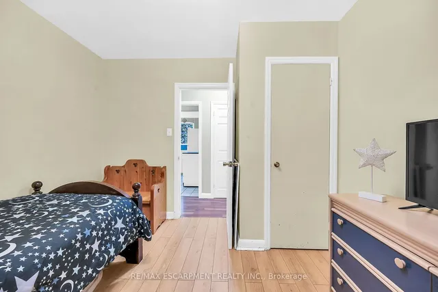 Additional property image - 297 East 36th St