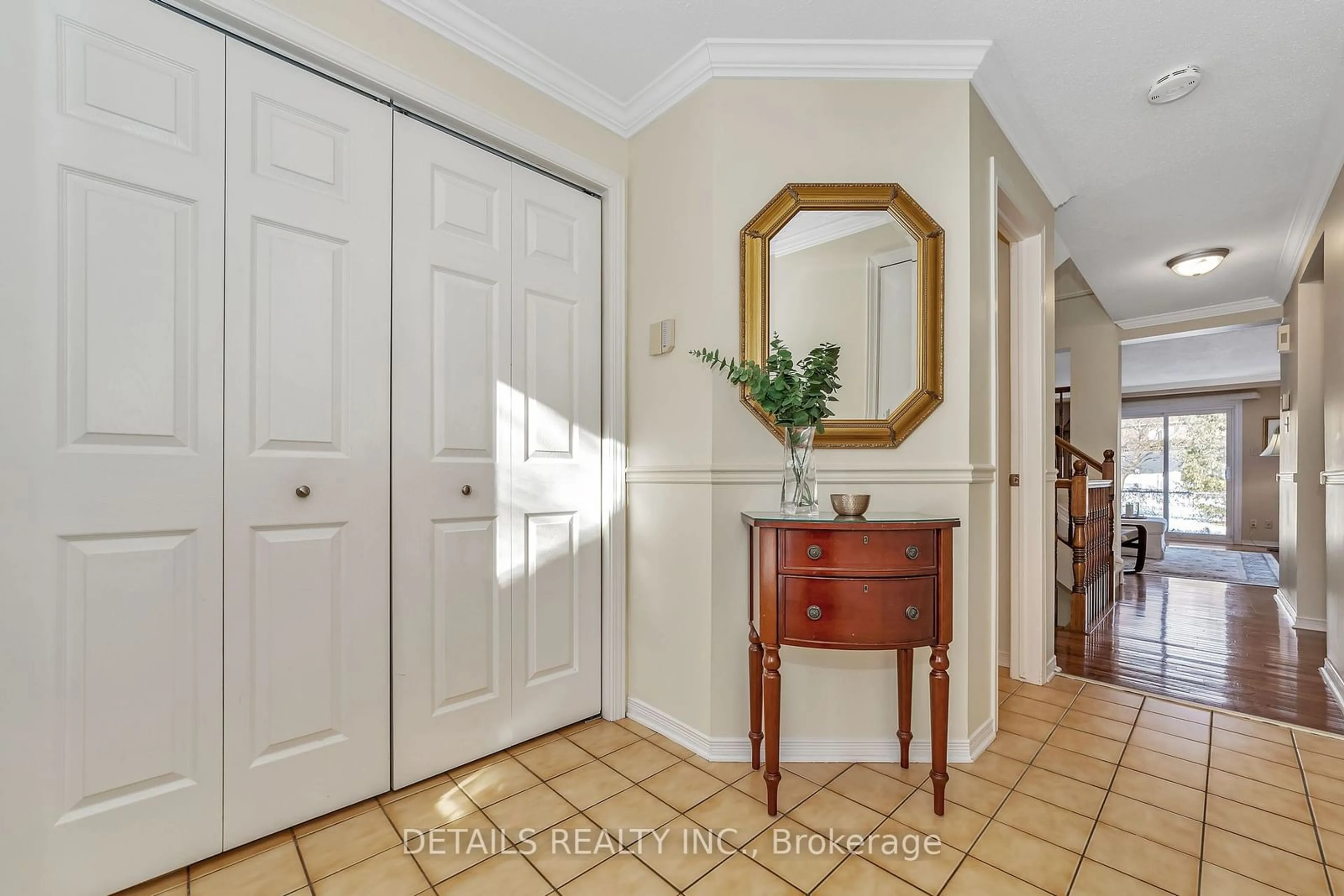 Indoor entryway for 95 Flanders St, Barrhaven Ontario K2J 3K2