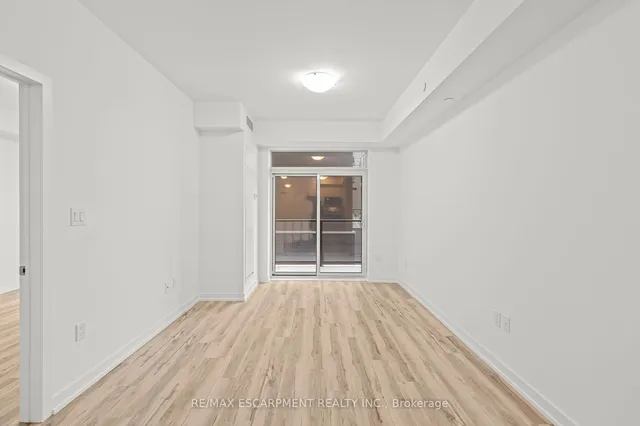 Additional property image - 460 Dundas St Unit 422